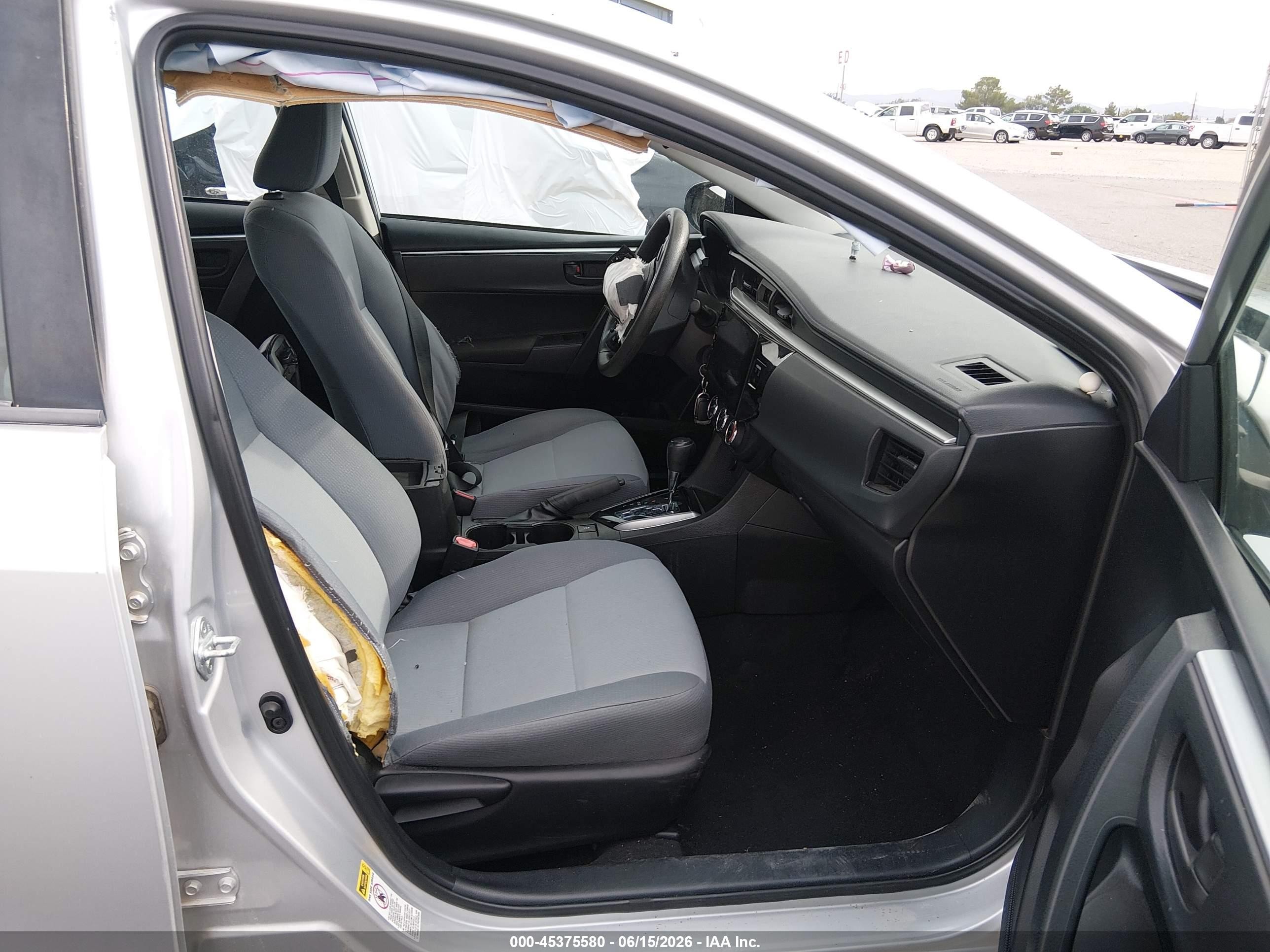2015 Toyota Corolla L Серебряный vin: 5YFBURHE1FP187216