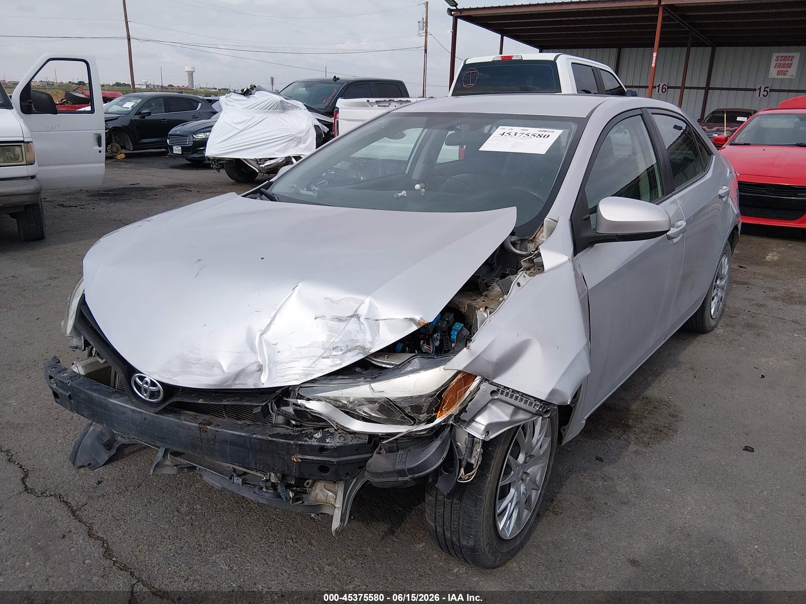 2015 Toyota Corolla L Серебряный vin: 5YFBURHE1FP187216