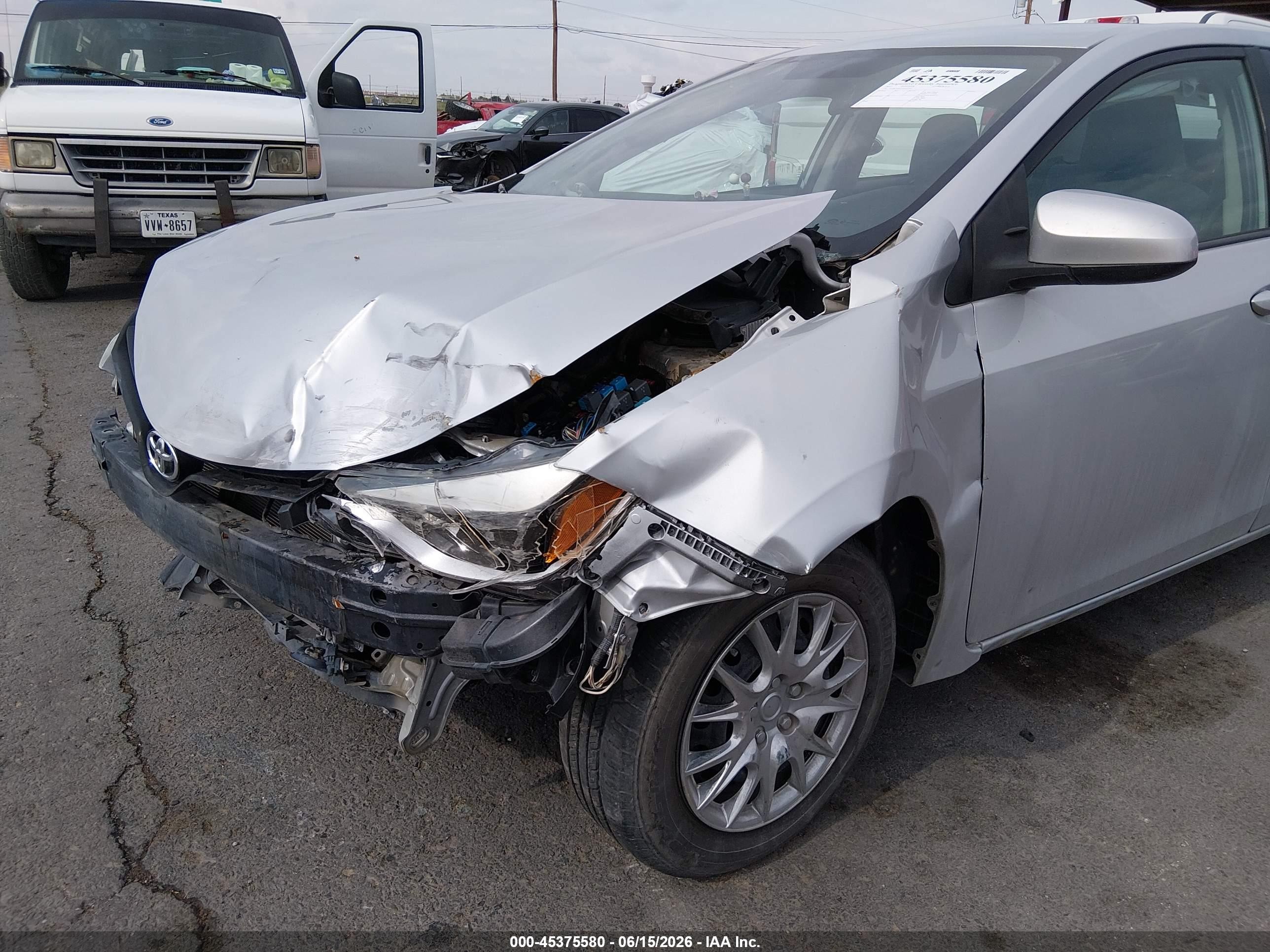 2015 Toyota Corolla L Серебряный vin: 5YFBURHE1FP187216