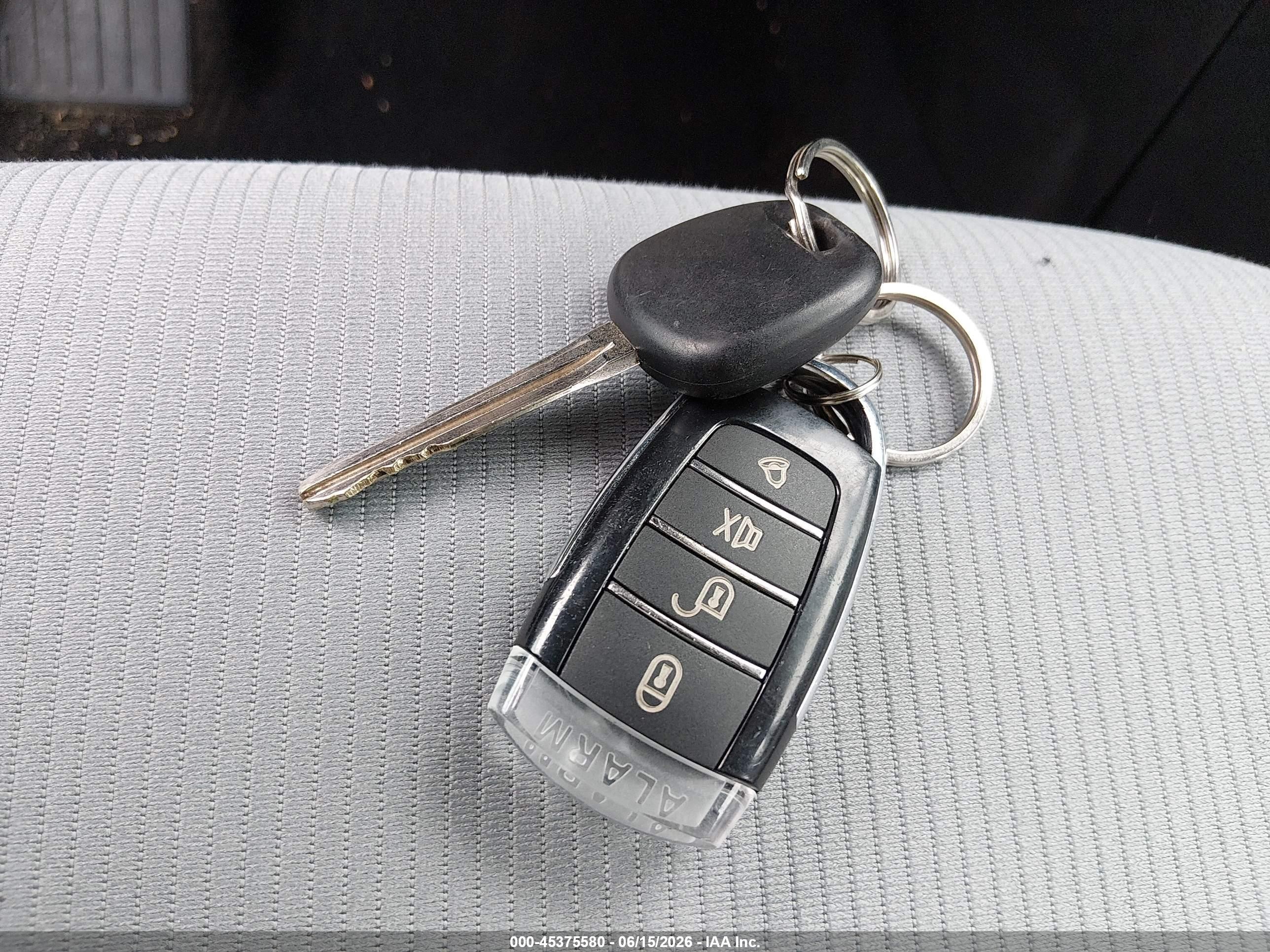 2015 Toyota Corolla L Серебряный vin: 5YFBURHE1FP187216