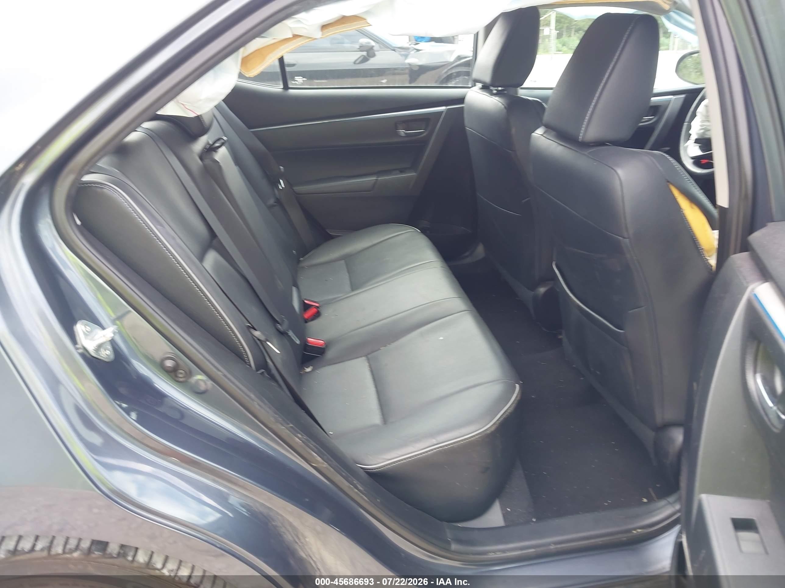 2015 Toyota Corolla S Premium Blue vin: 5YFBURHE1FP189175
