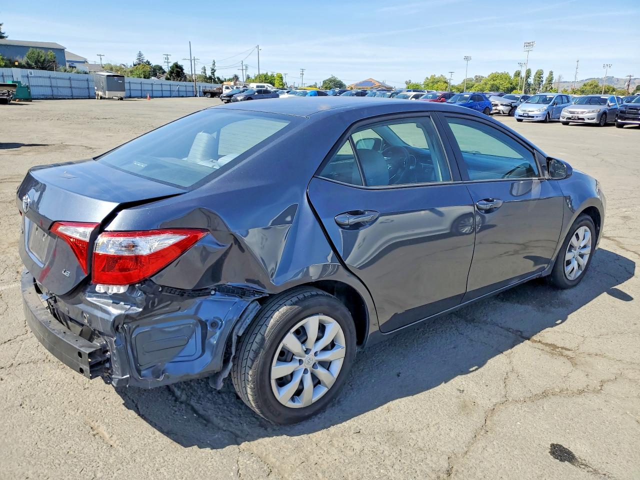 2015 Toyota Corolla Le Gray vin: 5YFBURHE1FP211465