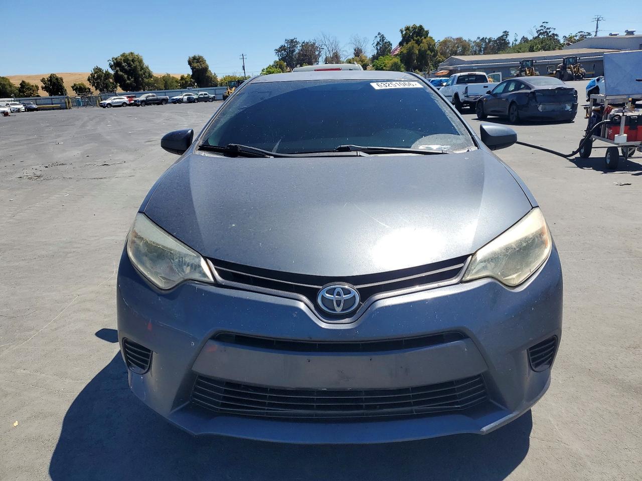 2015 Toyota Corolla Le Gray vin: 5YFBURHE1FP220974