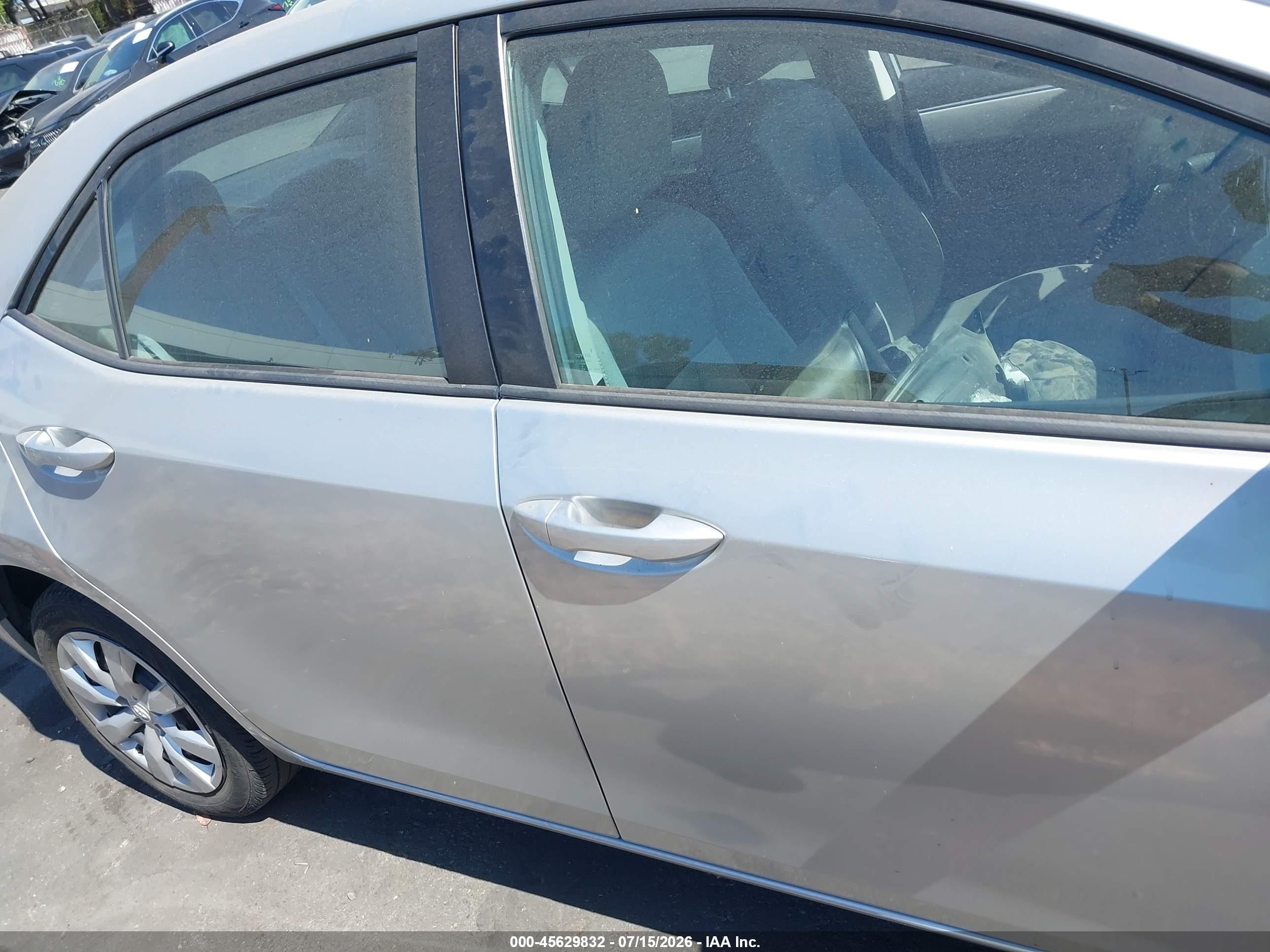 2015 Toyota Corolla Le Silver vin: 5YFBURHE1FP223745