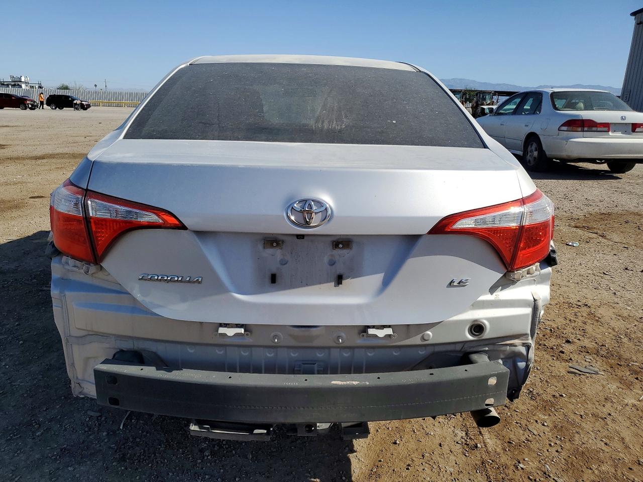 2015 Toyota Corolla Le Silver vin: 5YFBURHE1FP240156