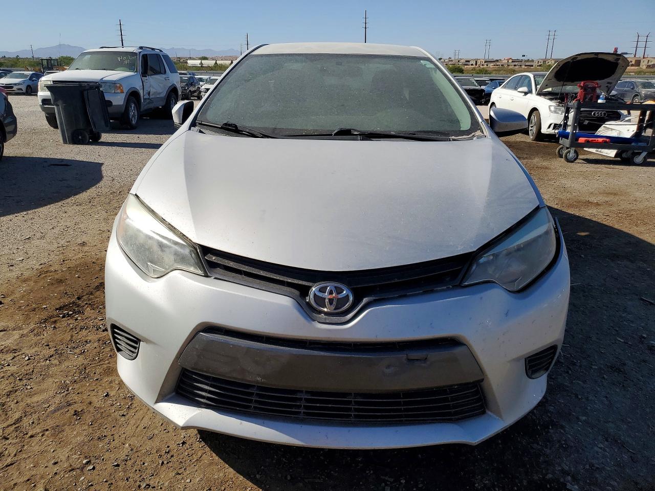 2015 Toyota Corolla Le Silver vin: 5YFBURHE1FP240156