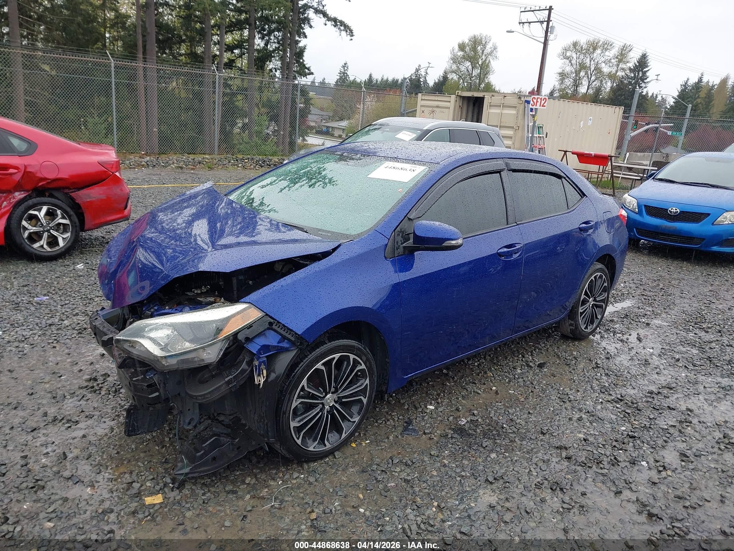 2015 Toyota Corolla S Plus Blue vin: 5YFBURHE1FP240576