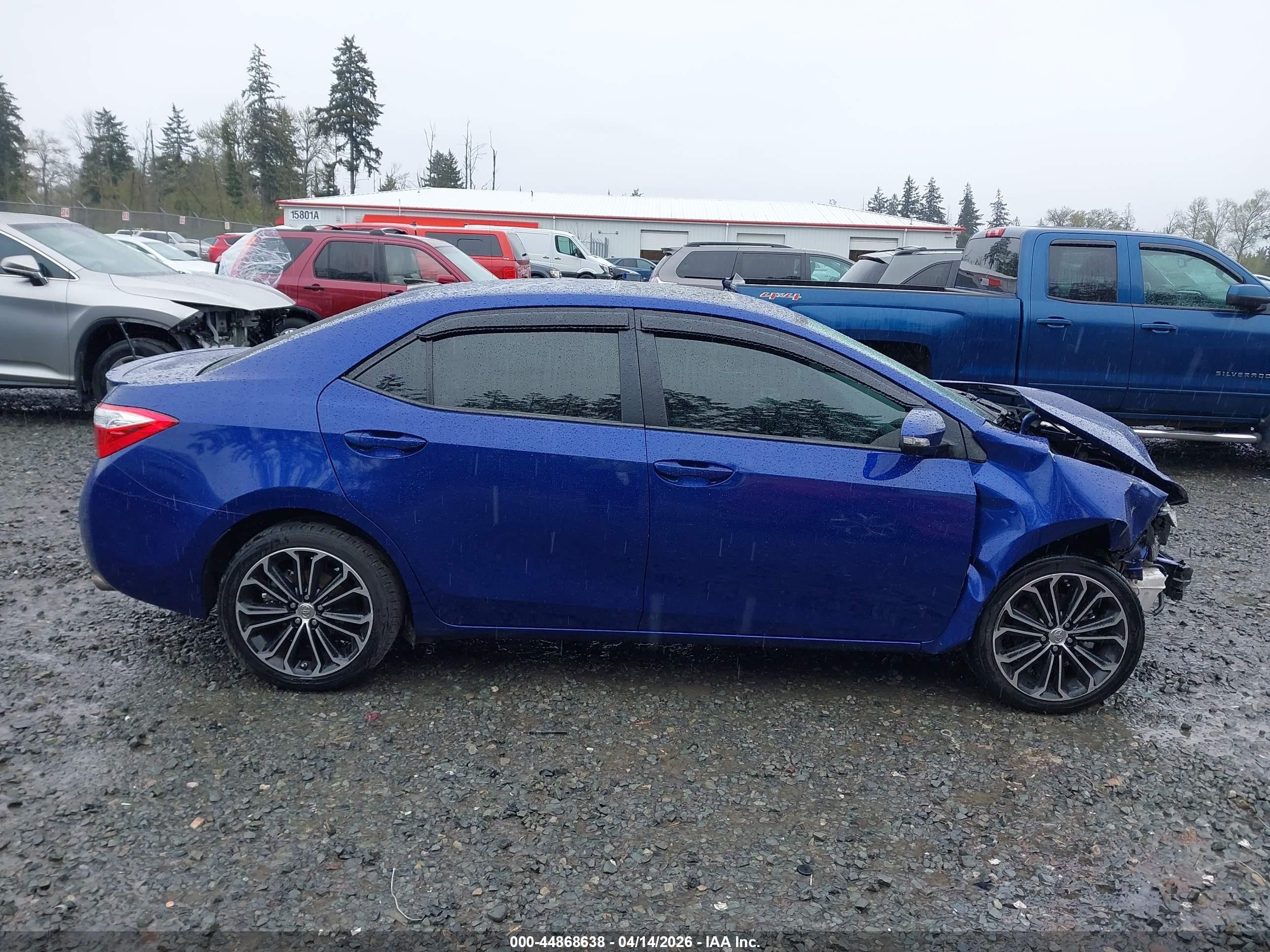 2015 Toyota Corolla S Plus Blue vin: 5YFBURHE1FP240576