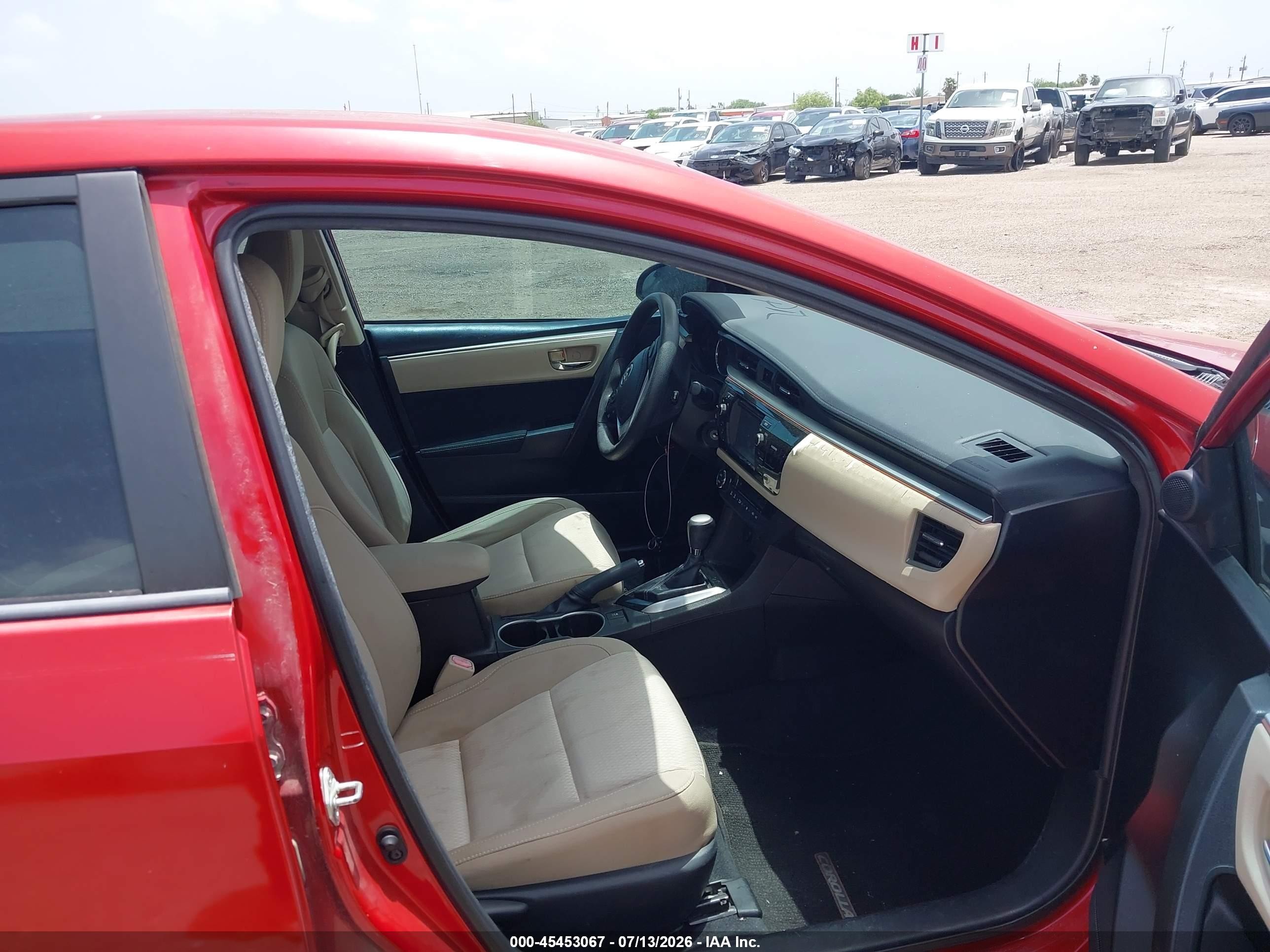 2015 Toyota Corolla Le Красный vin: 5YFBURHE1FP245468