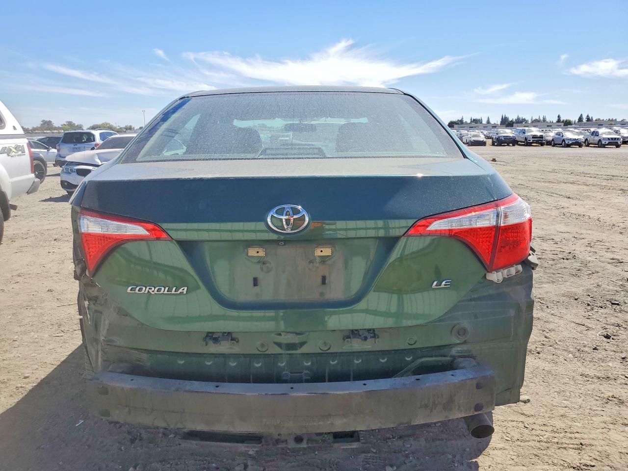 2015 Toyota Corolla Le Green vin: 5YFBURHE1FP251870
