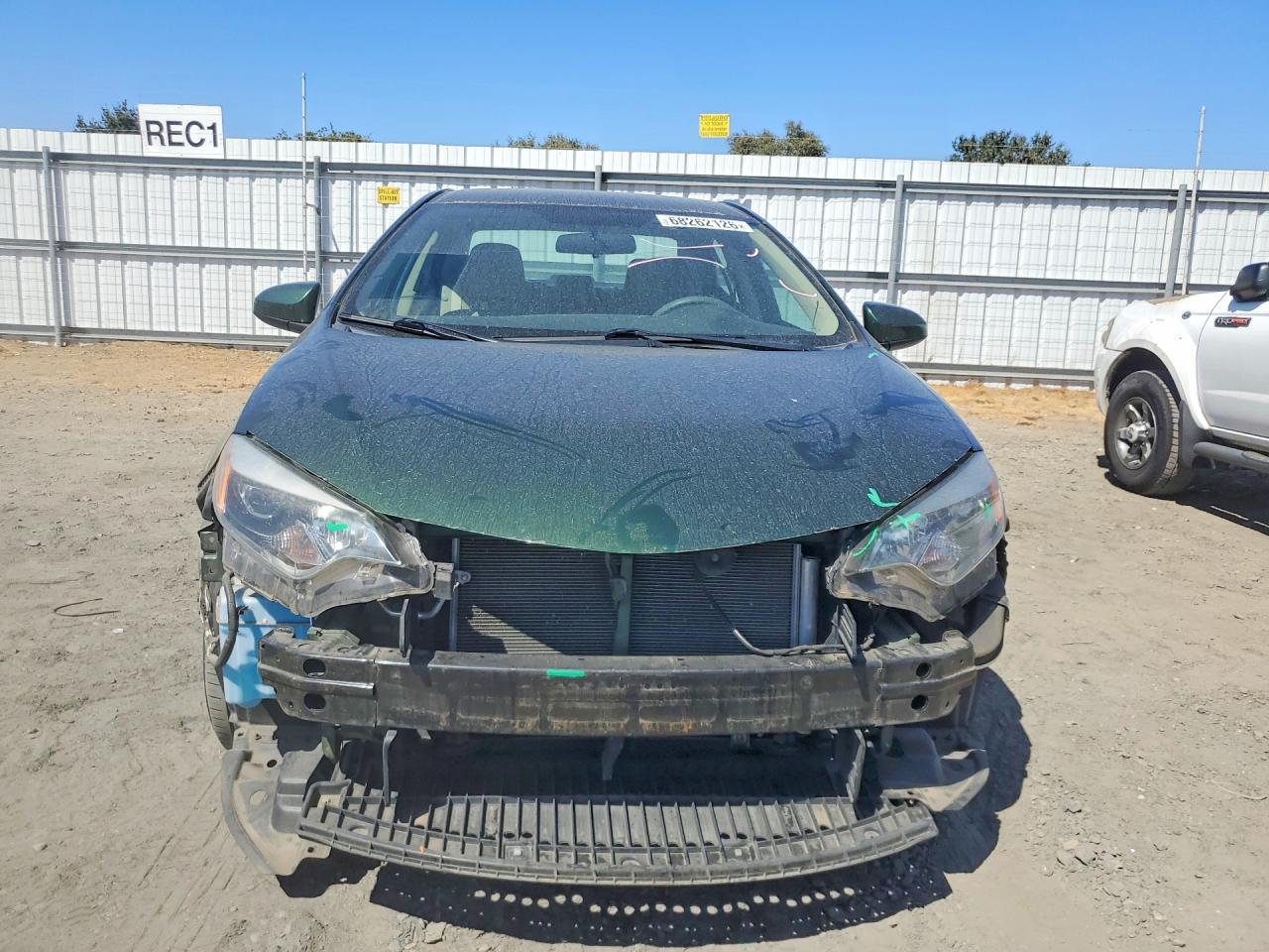 2015 Toyota Corolla Le Green vin: 5YFBURHE1FP251870