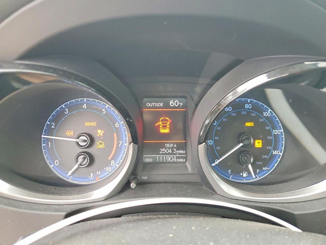 2015 Toyota Corolla S Plus Серебряный vin: 5YFBURHE1FP253182