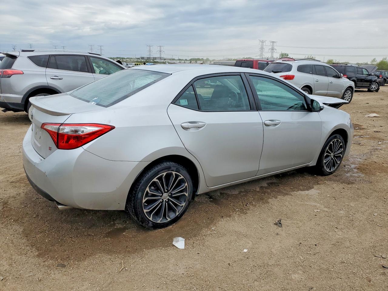 2015 Toyota Corolla S Plus Серебряный vin: 5YFBURHE1FP253182