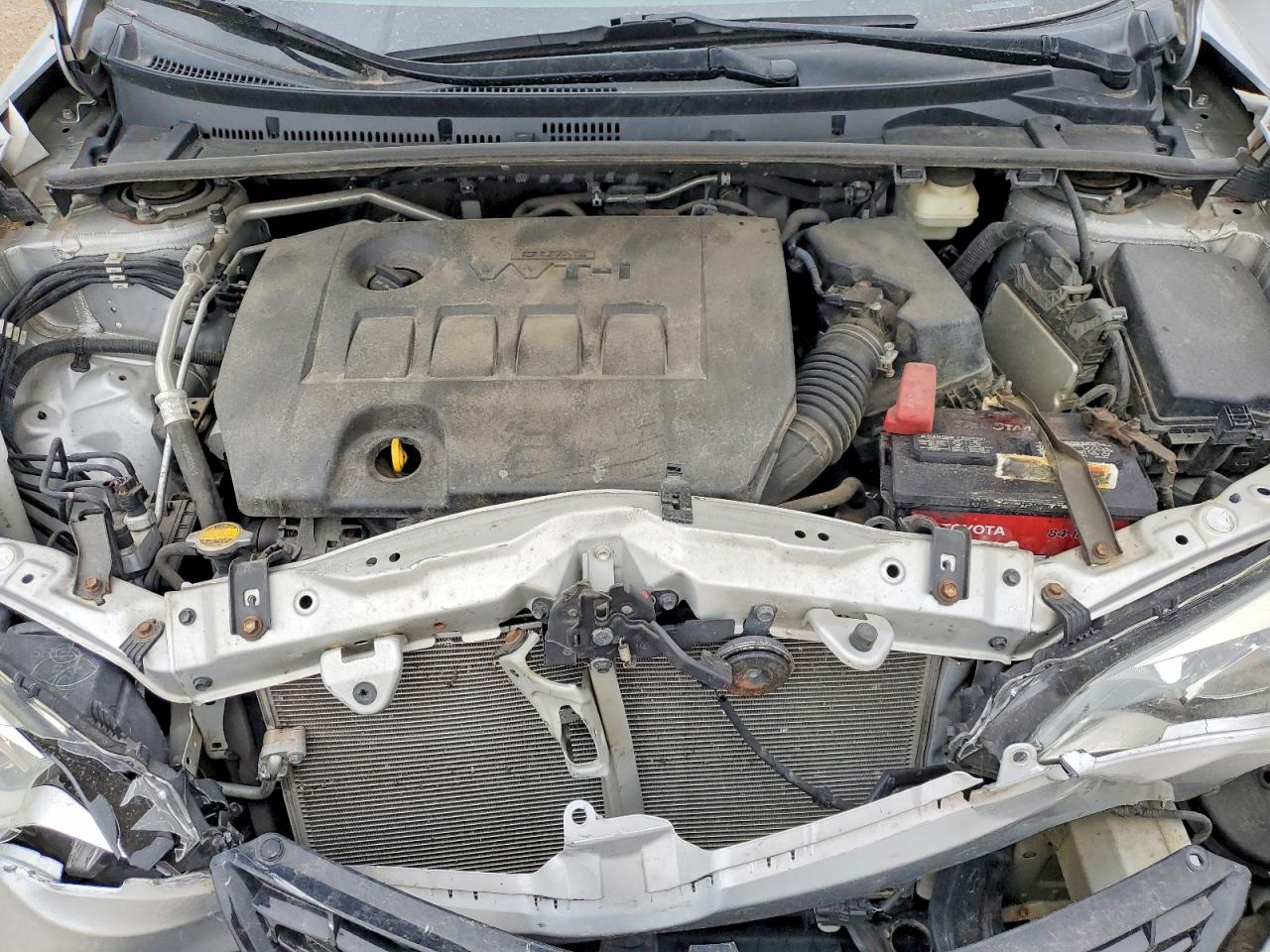 2015 Toyota Corolla S Plus Серебряный vin: 5YFBURHE1FP253182