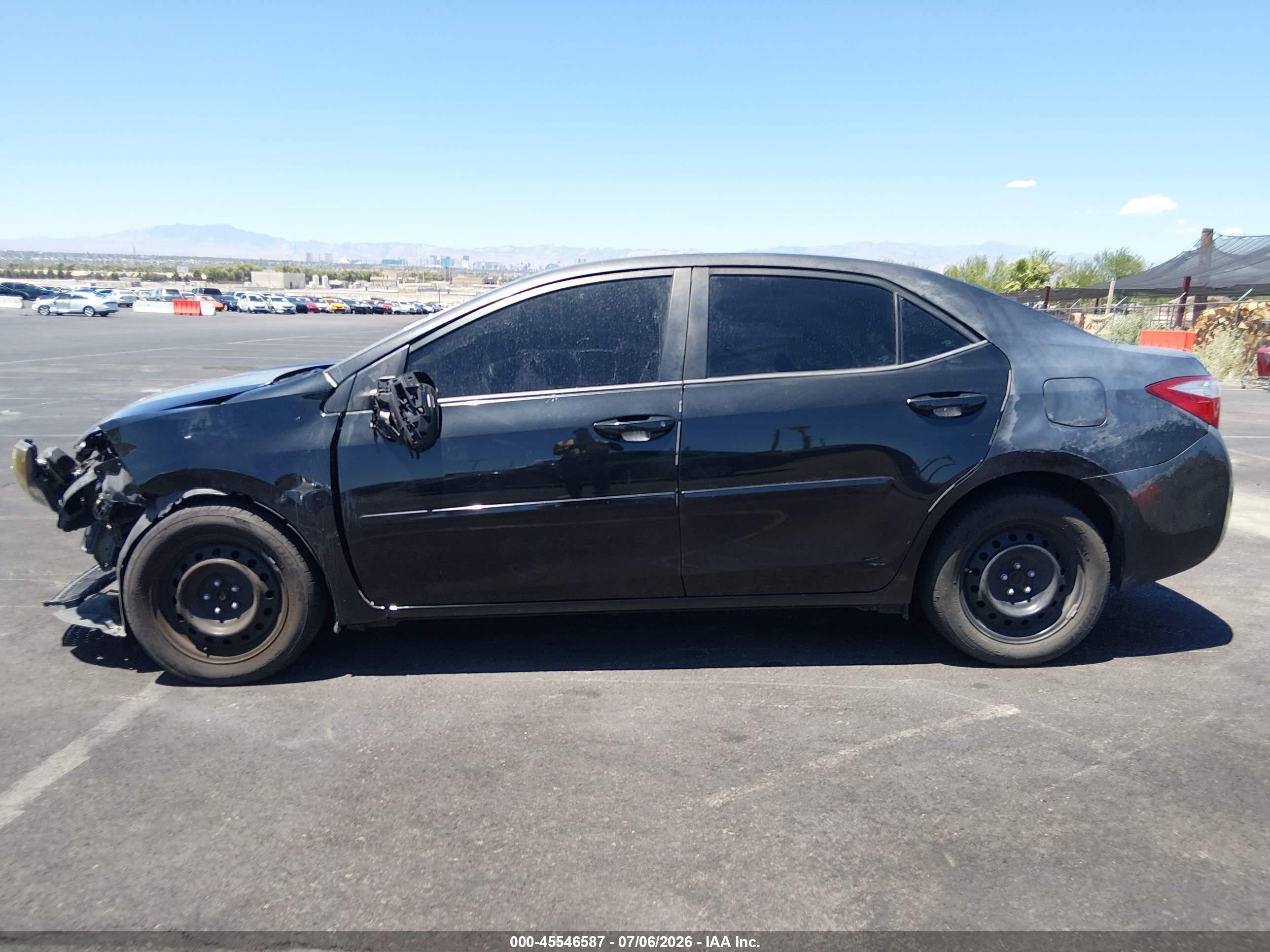 2015 Toyota Corolla Le Черный vin: 5YFBURHE1FP256289