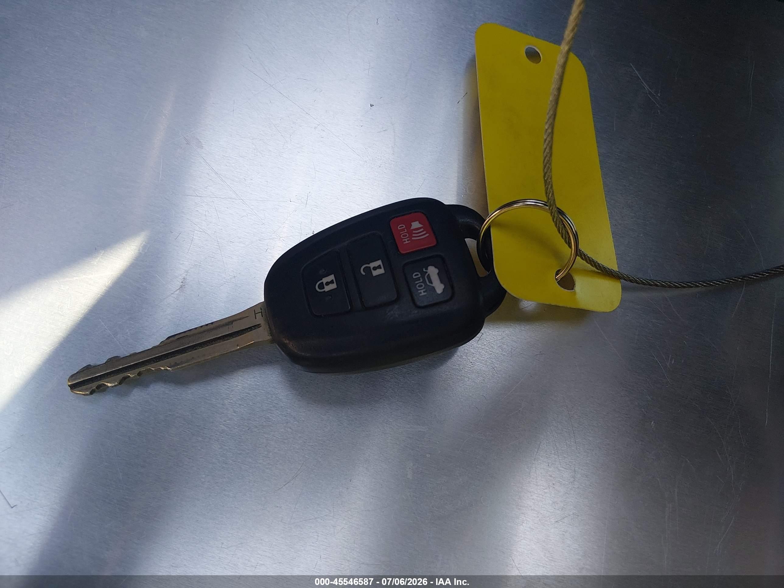 2015 Toyota Corolla Le Черный vin: 5YFBURHE1FP256289