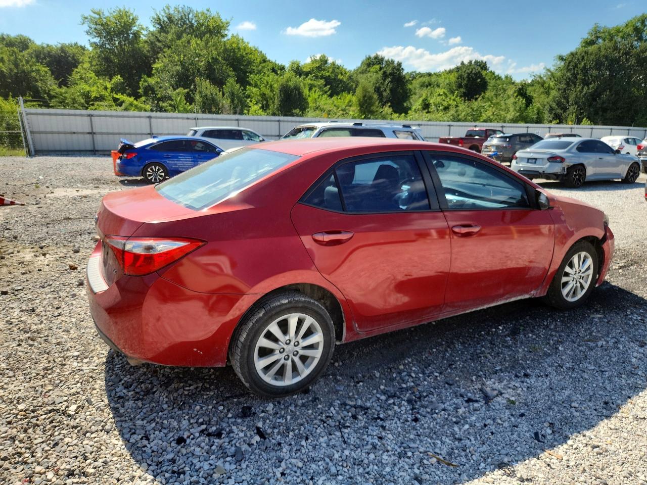 2015 Toyota Corolla Le Red vin: 5YFBURHE1FP266594