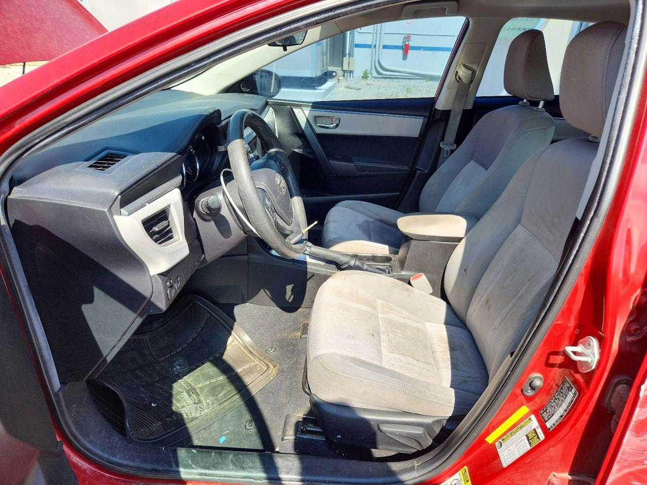 2015 Toyota Corolla Le Red vin: 5YFBURHE1FP266594