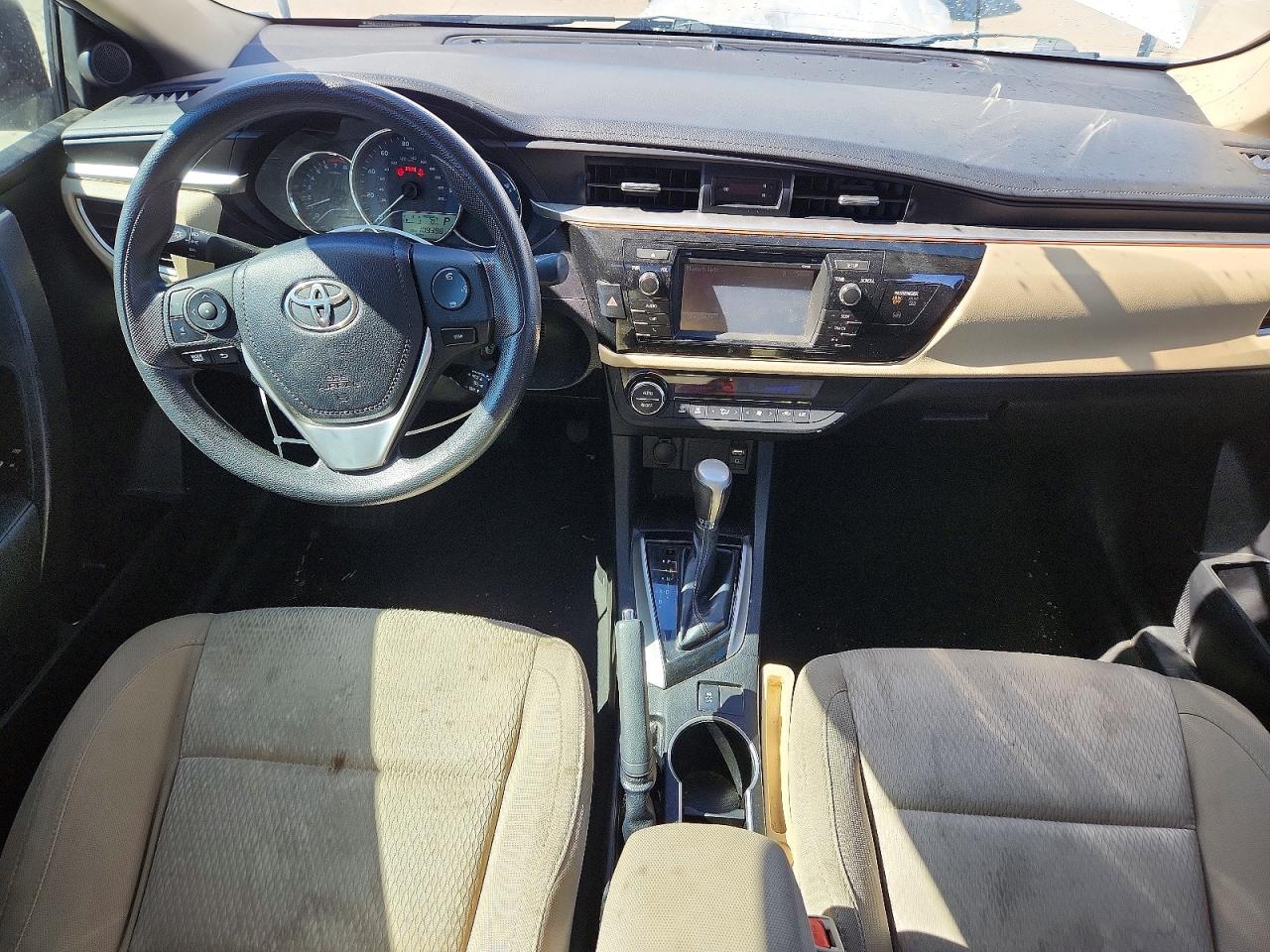 2015 Toyota Corolla Le White vin: 5YFBURHE1FP272296
