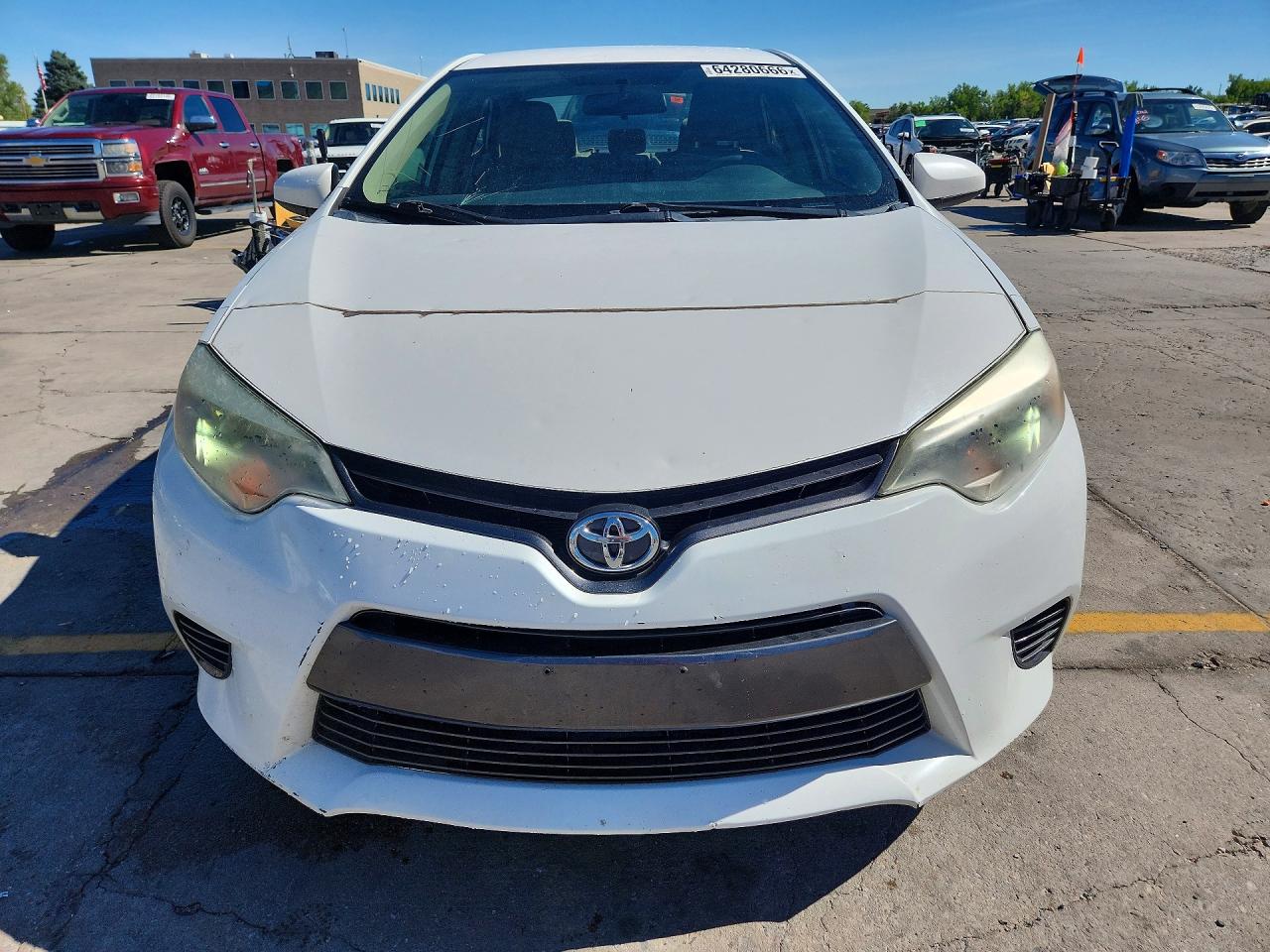 2015 Toyota Corolla Le White vin: 5YFBURHE1FP272296