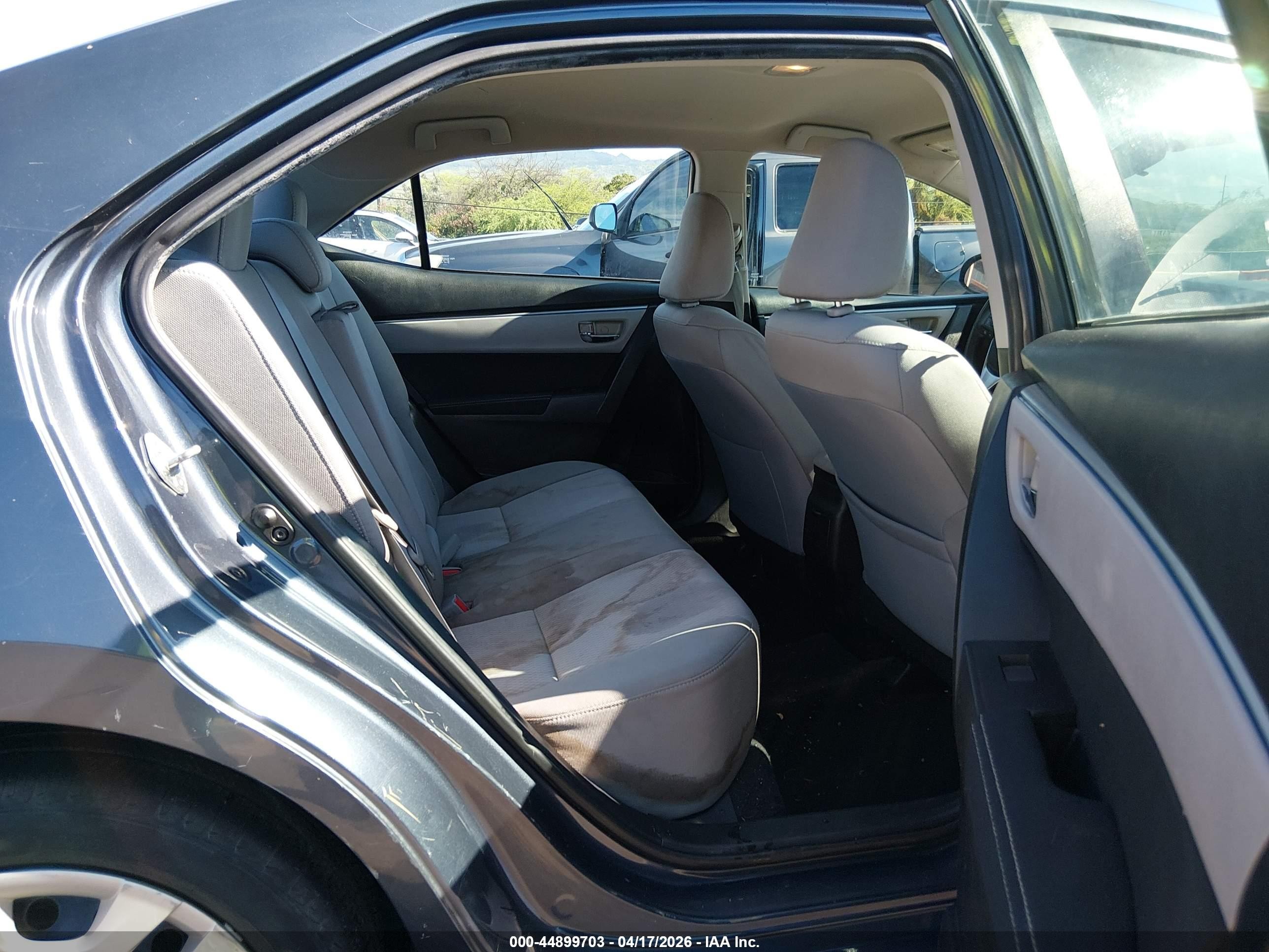 2015 Toyota Corolla Le/le Plus/le Premium Серый vin: 5YFBURHE1FP278809