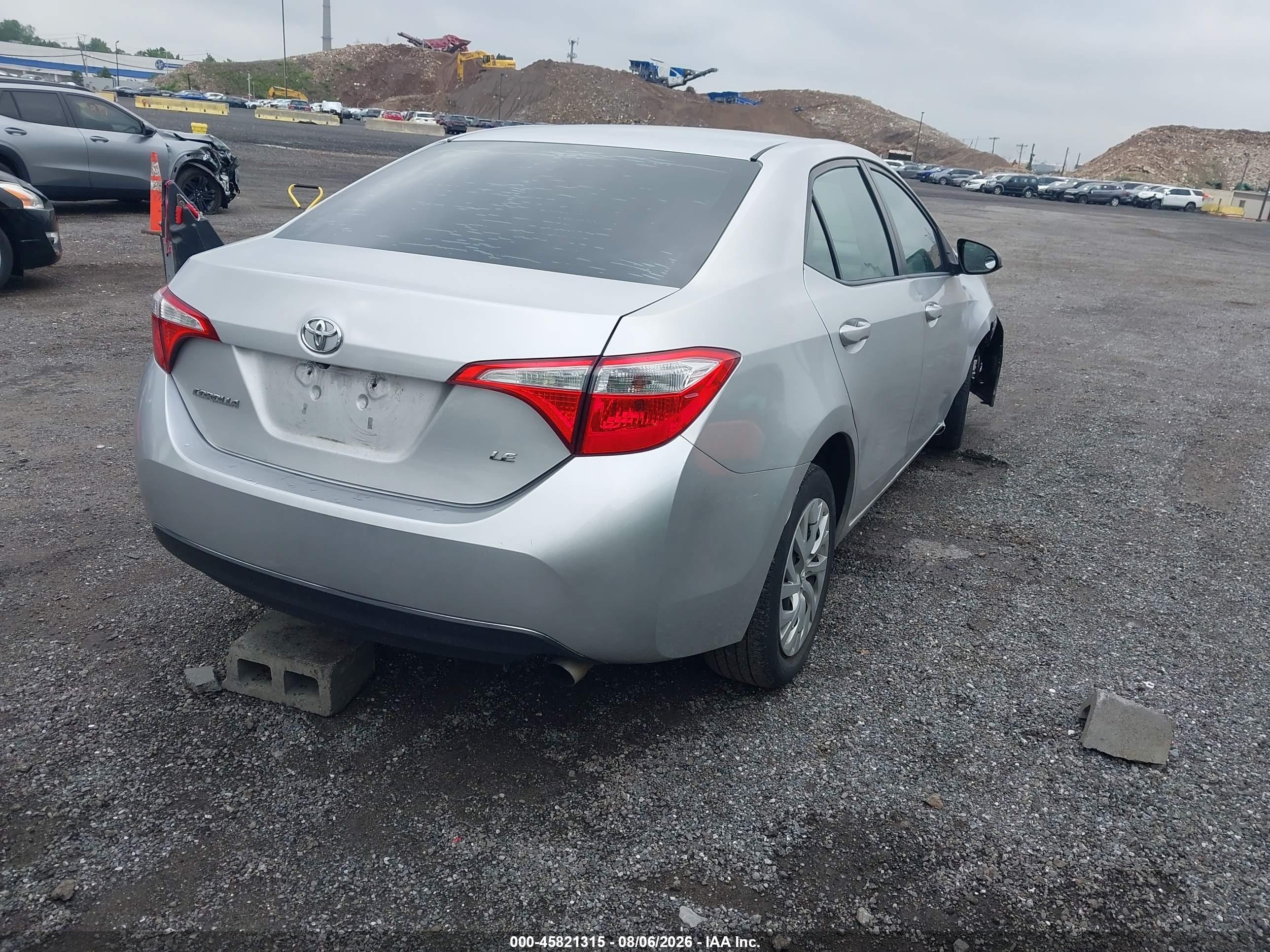 2015 Toyota Corolla Le Silver vin: 5YFBURHE1FP297859