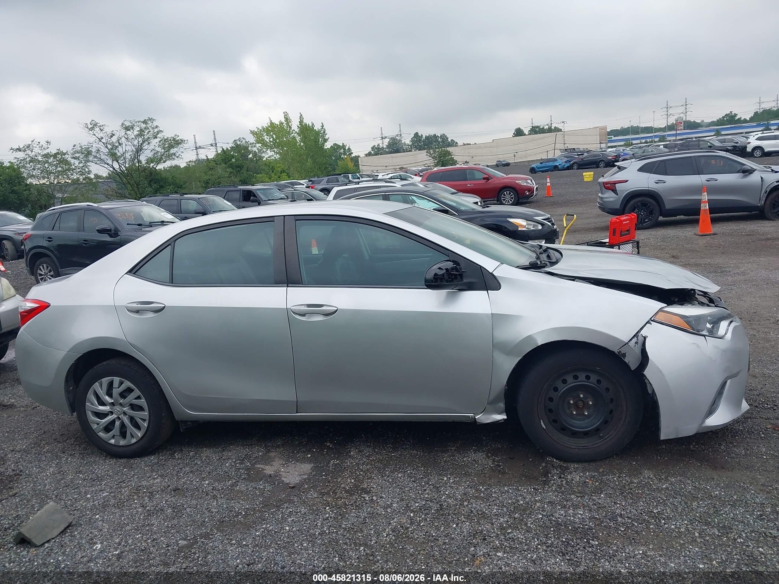 2015 Toyota Corolla Le Silver vin: 5YFBURHE1FP297859