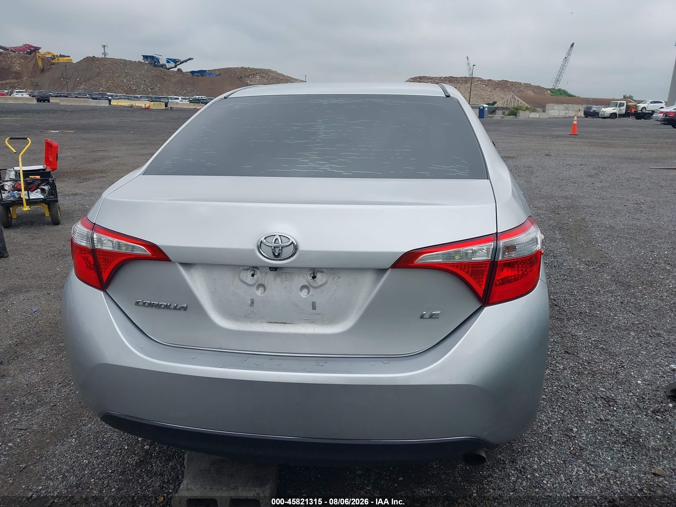 2015 Toyota Corolla Le Silver vin: 5YFBURHE1FP297859