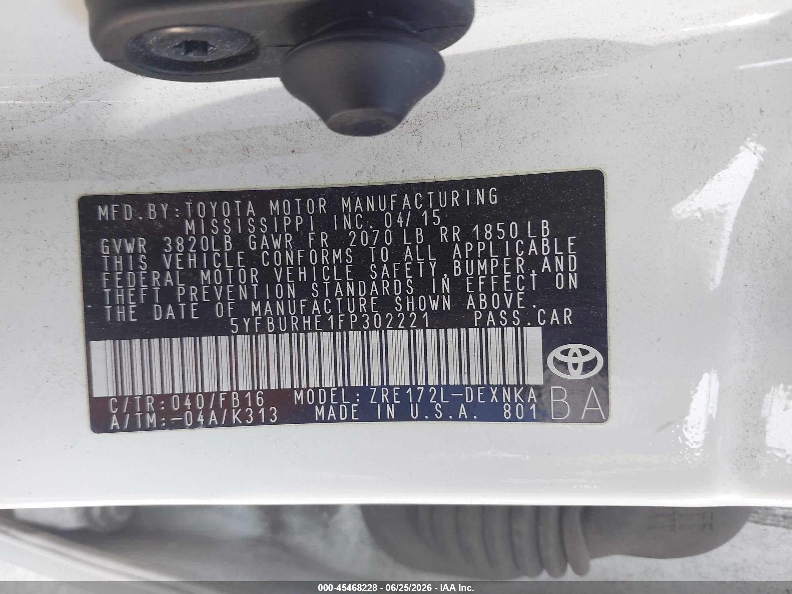 2015 Toyota Corolla Le White vin: 5YFBURHE1FP302221