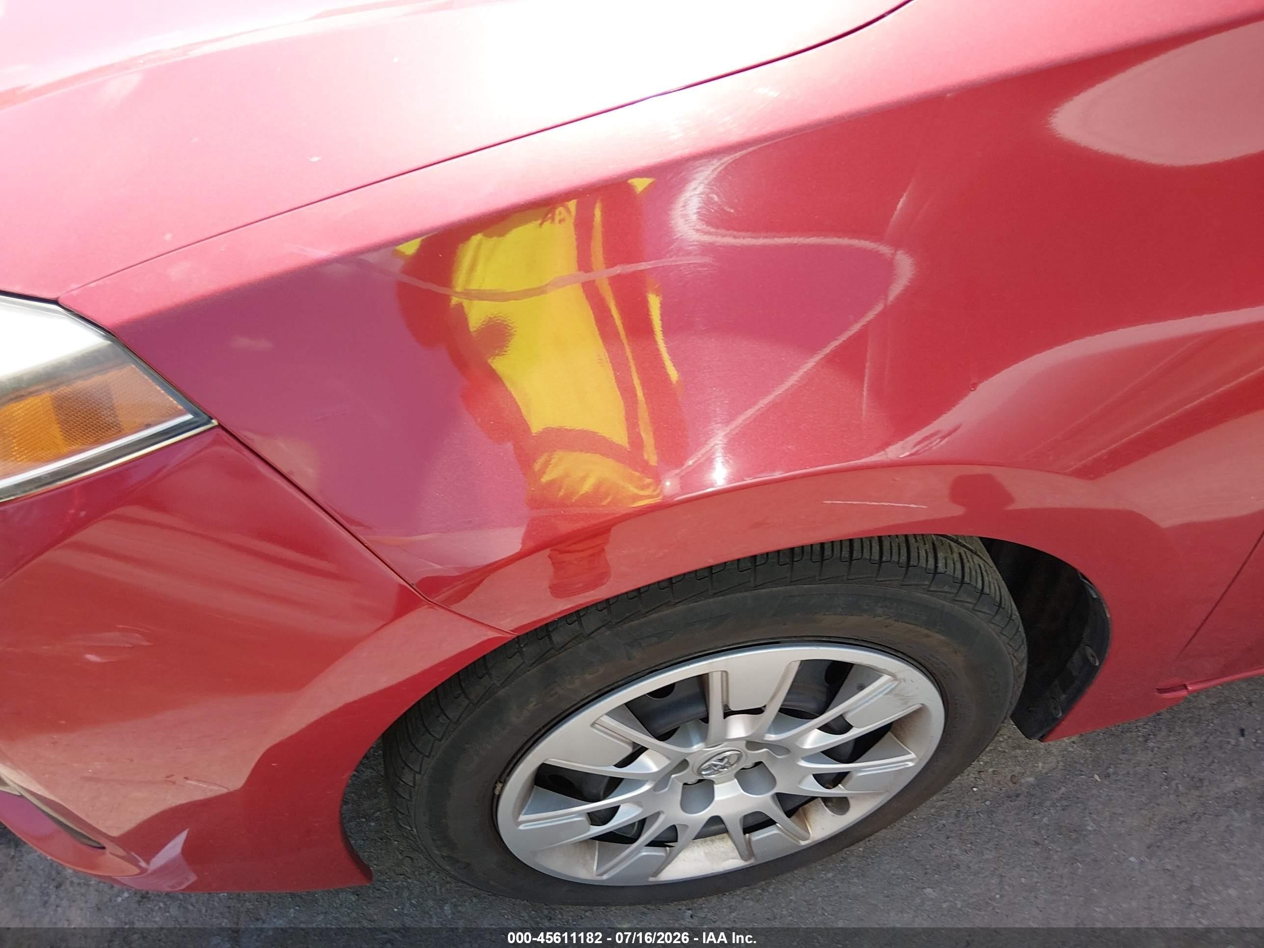 2015 Toyota Corolla S Red vin: 5YFBURHE1FP304728