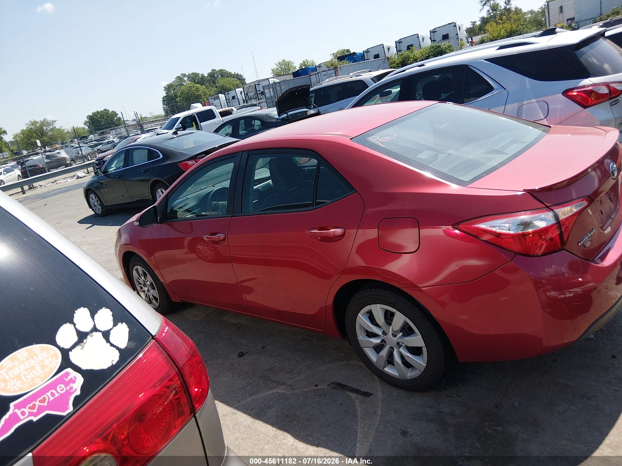 2015 Toyota Corolla S Red vin: 5YFBURHE1FP304728