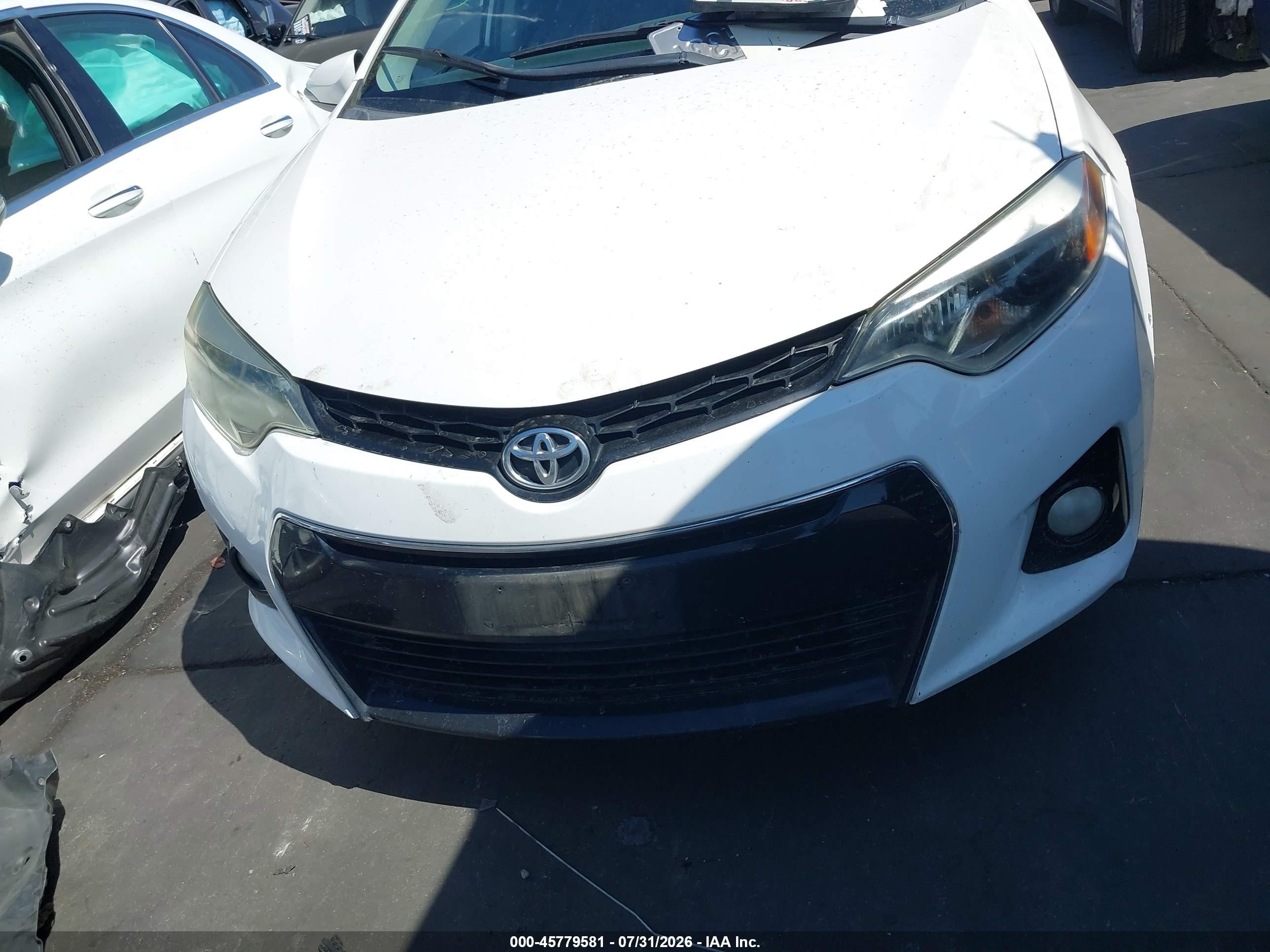 2015 Toyota Corolla S Plus White vin: 5YFBURHE1FP305149