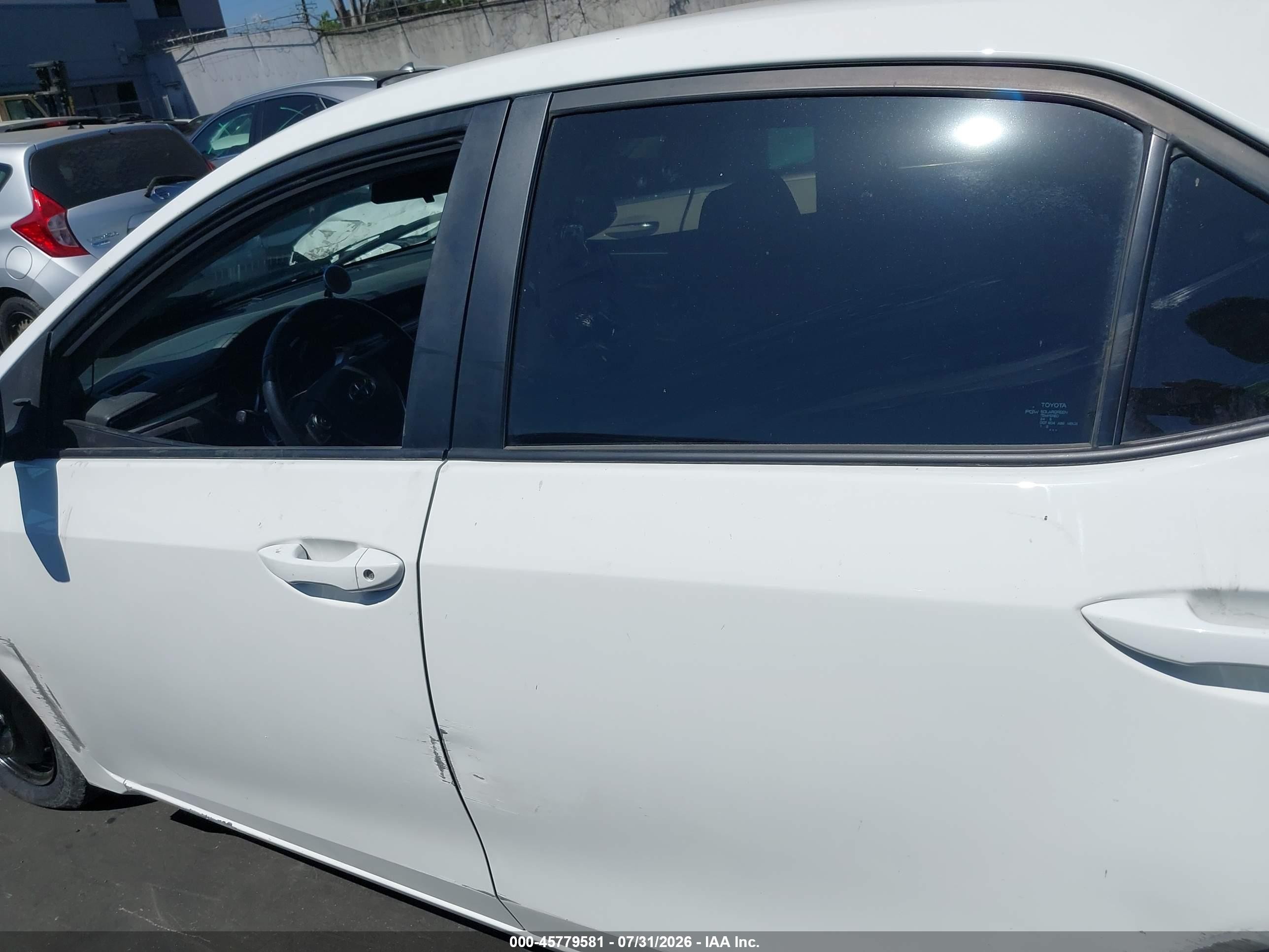 2015 Toyota Corolla S Plus White vin: 5YFBURHE1FP305149