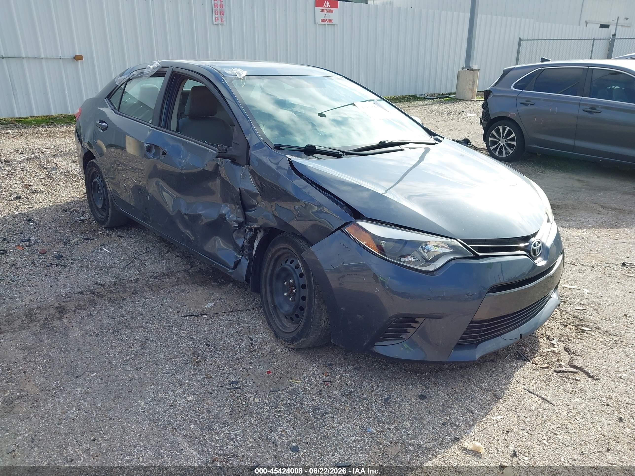 2015 Toyota Corolla Le Gray vin: 5YFBURHE1FP310092