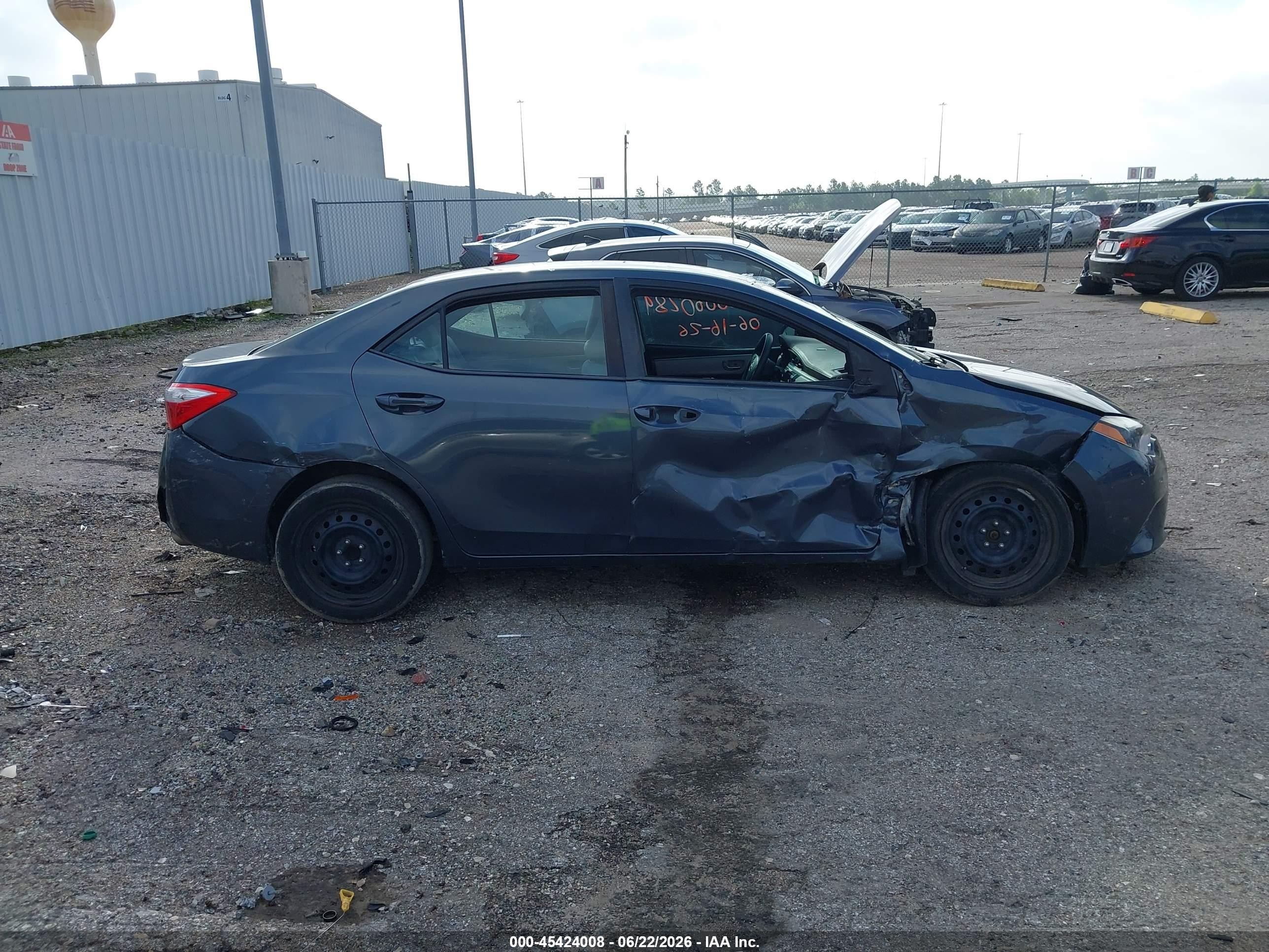 2015 Toyota Corolla Le Gray vin: 5YFBURHE1FP310092