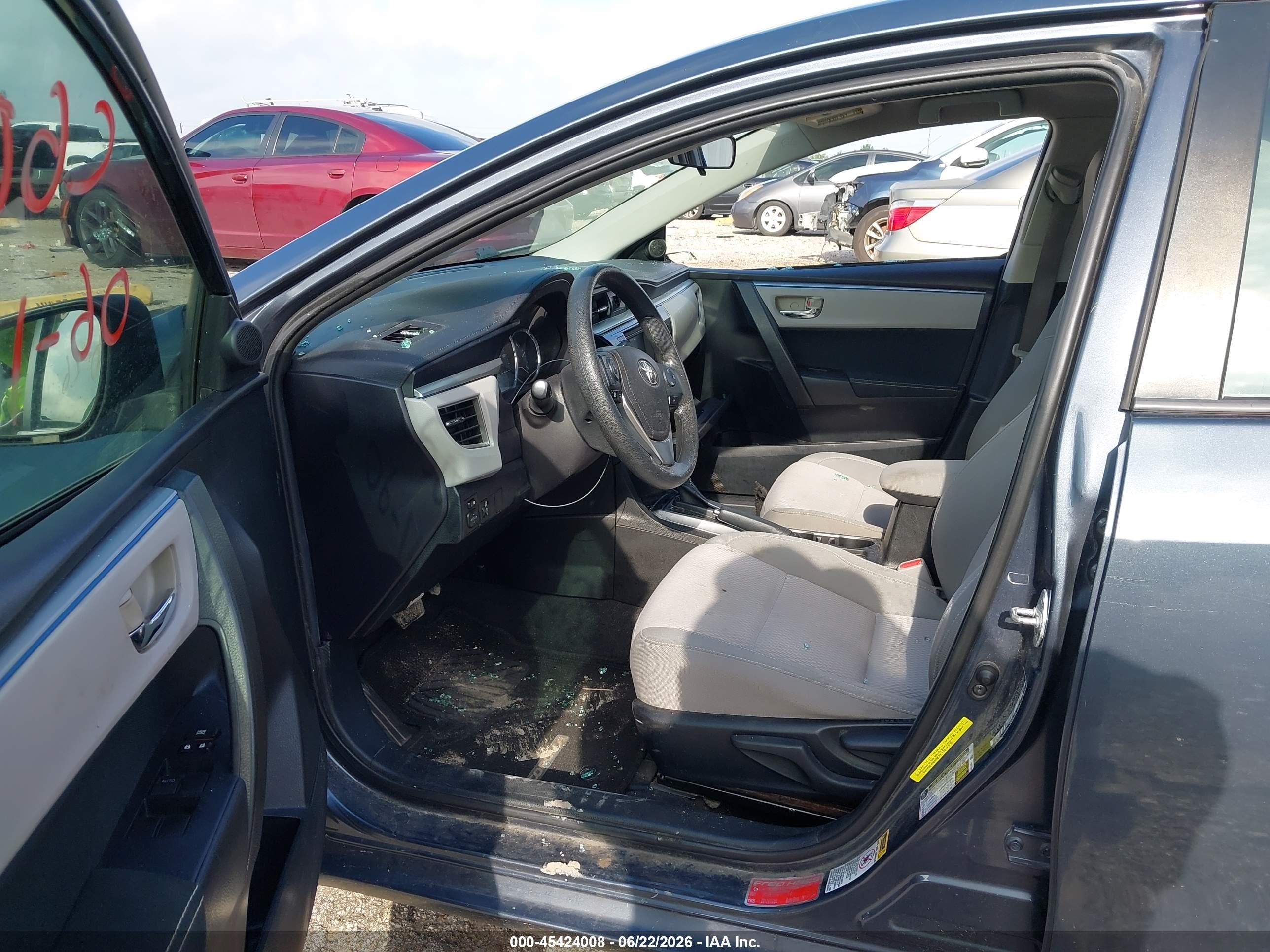 2015 Toyota Corolla Le Gray vin: 5YFBURHE1FP310092