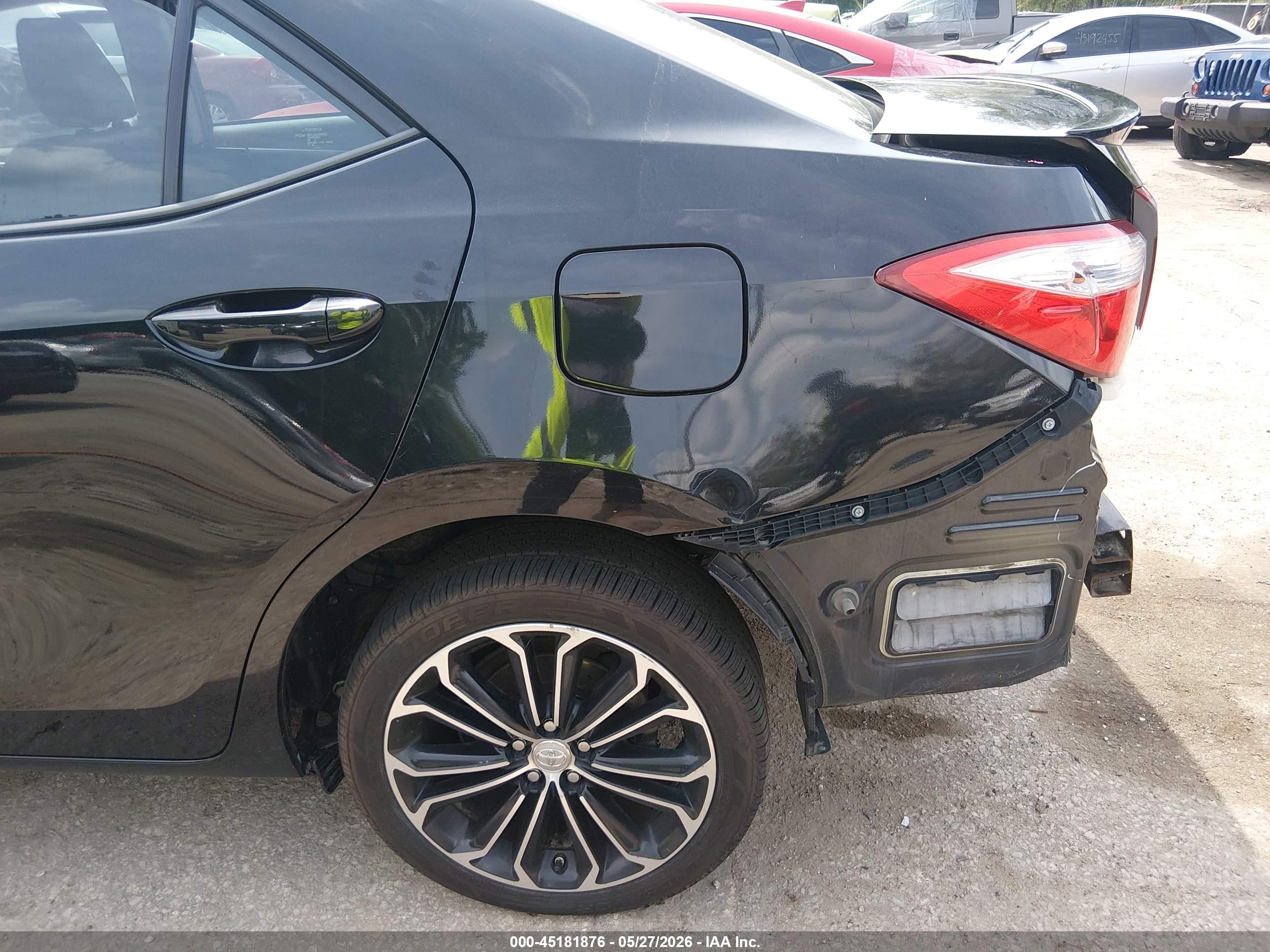 2015 Toyota Corolla S Premium Black vin: 5YFBURHE1FP321349