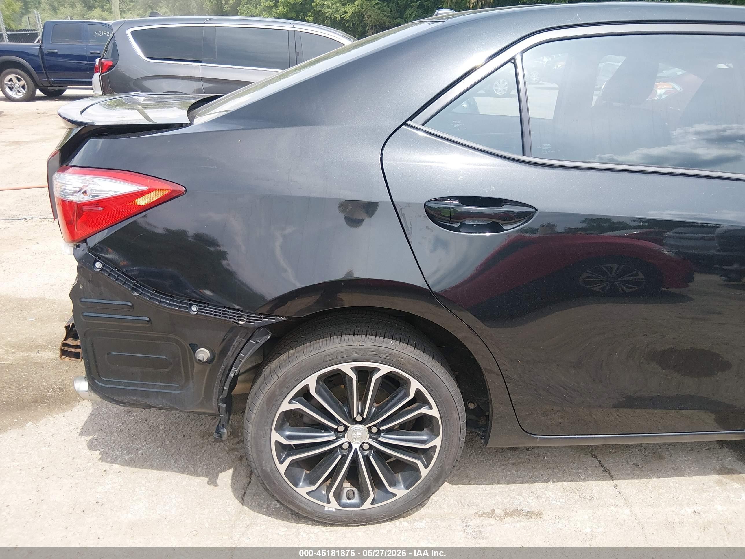 2015 Toyota Corolla S Premium Black vin: 5YFBURHE1FP321349