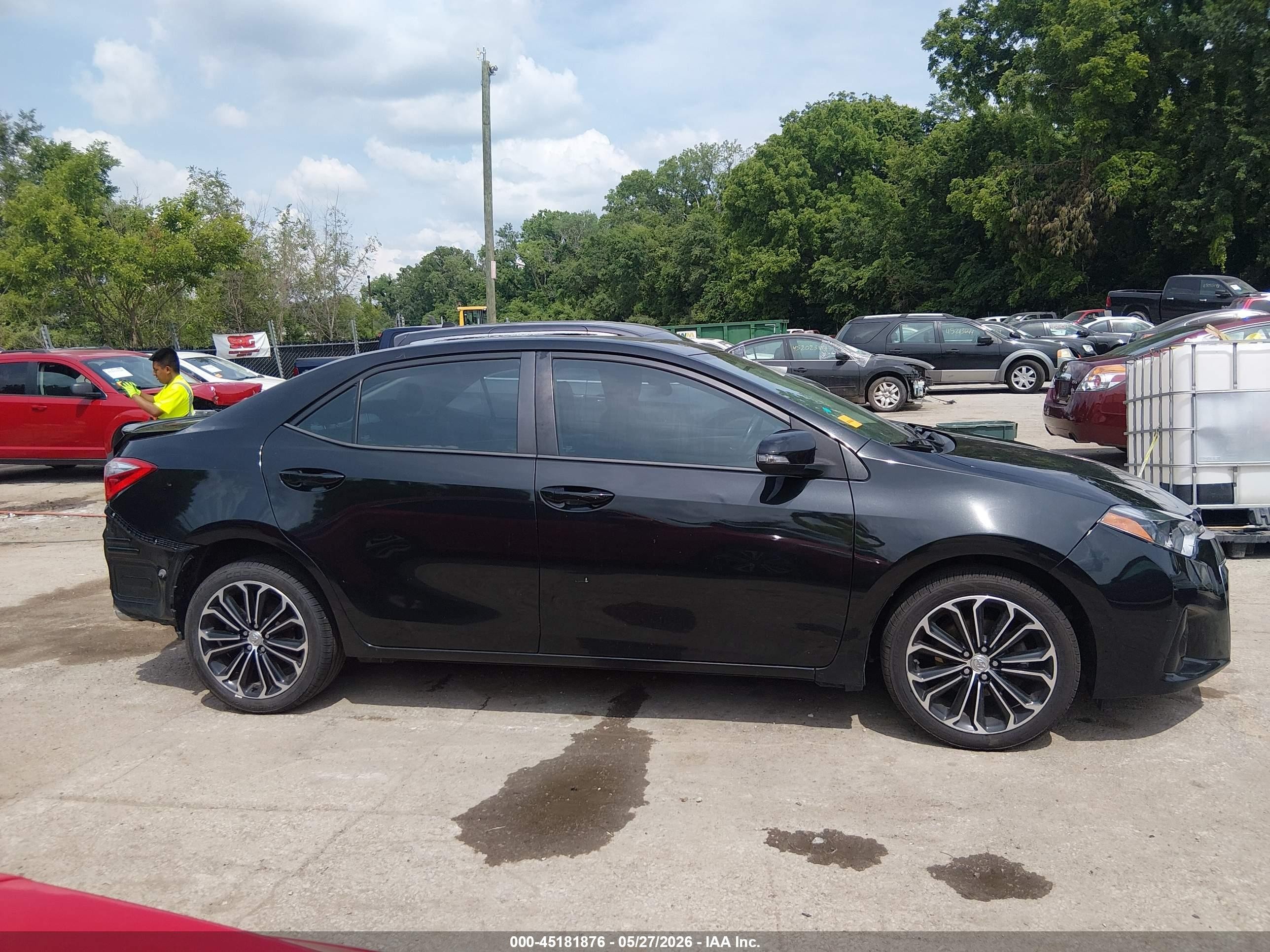 2015 Toyota Corolla S Premium Black vin: 5YFBURHE1FP321349