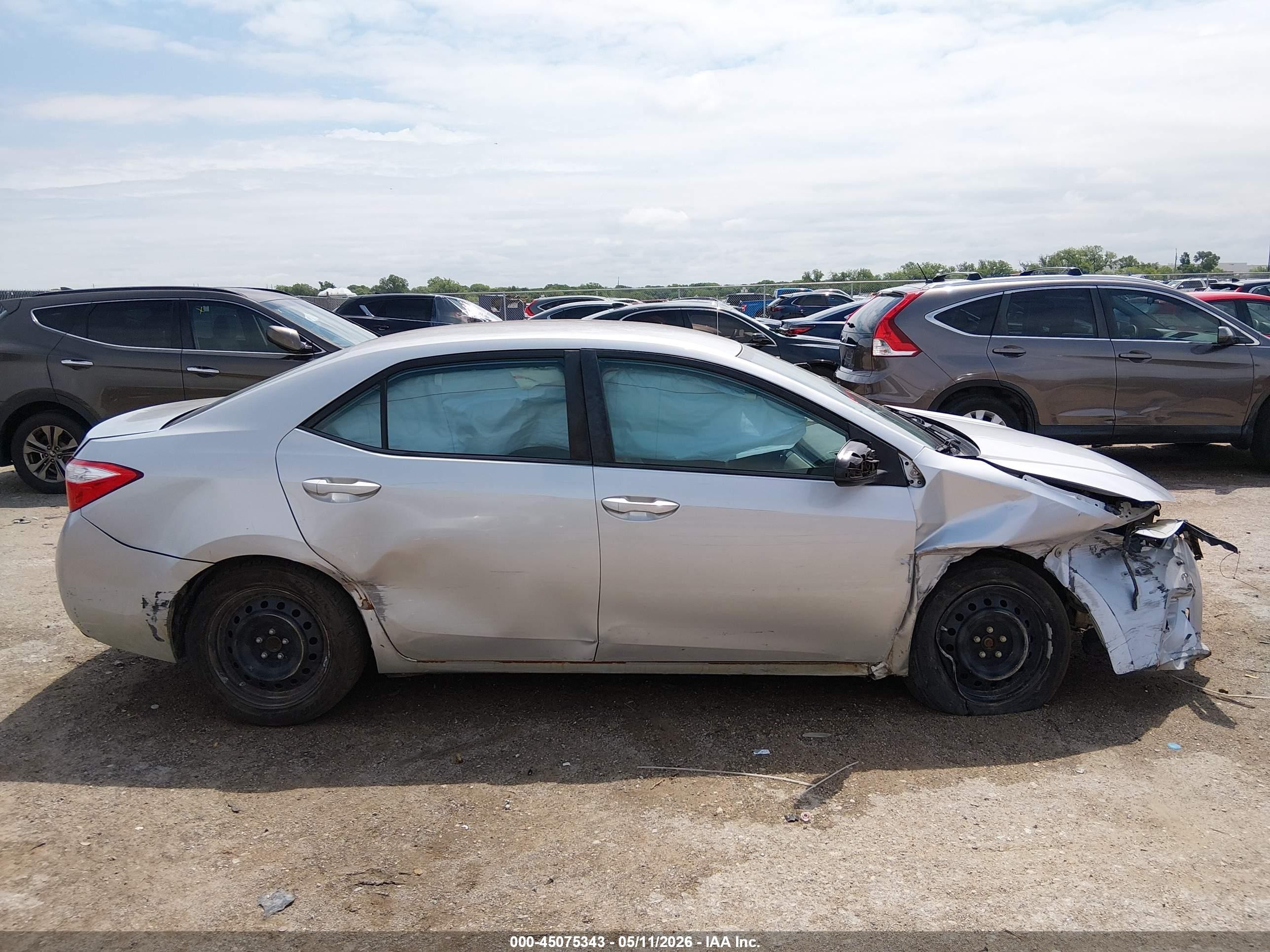 2015 Toyota Corolla Le Серебряный vin: 5YFBURHE1FP332660