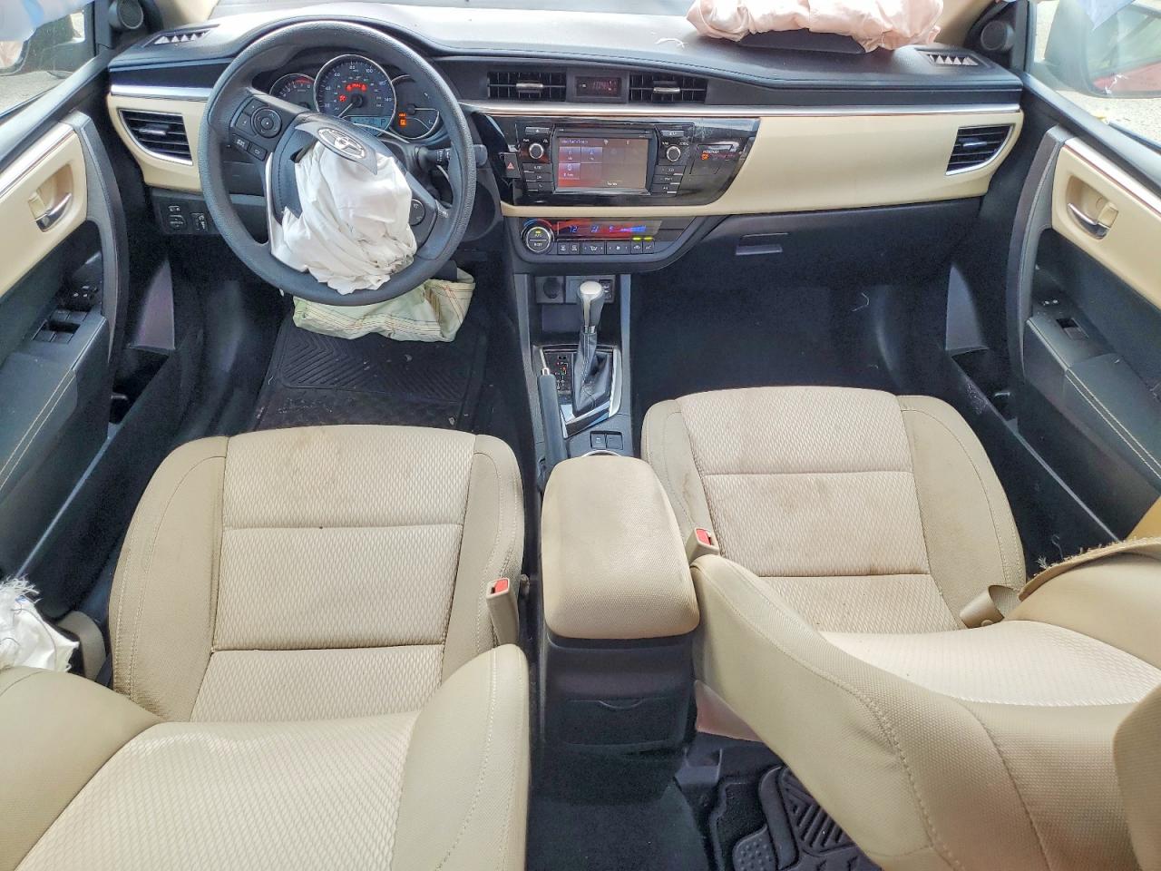 2015 Toyota Corolla Le Plus Red vin: 5YFBURHE1FP335543