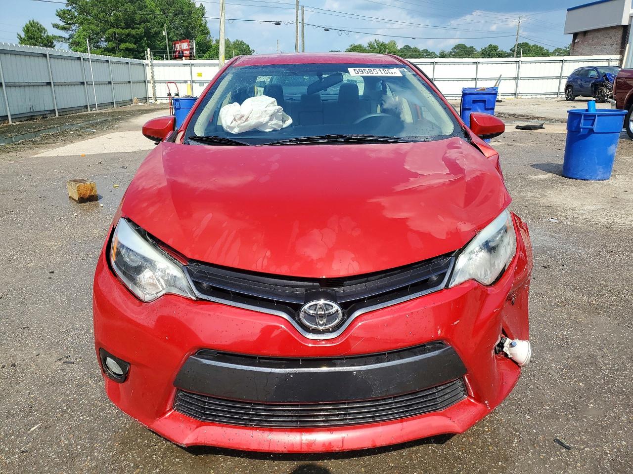 2015 Toyota Corolla Le Plus Red vin: 5YFBURHE1FP335543
