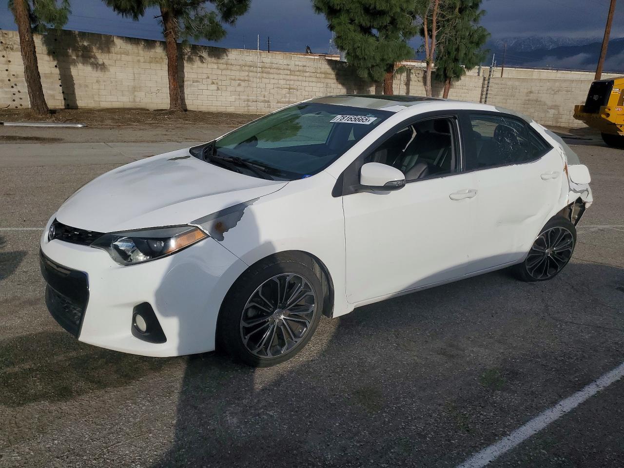 2015 Toyota Corolla L Белый vin: 5YFBURHE1FP347031
