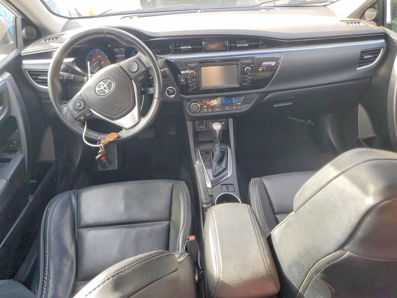 2015 Toyota Corolla L Белый vin: 5YFBURHE1FP347031