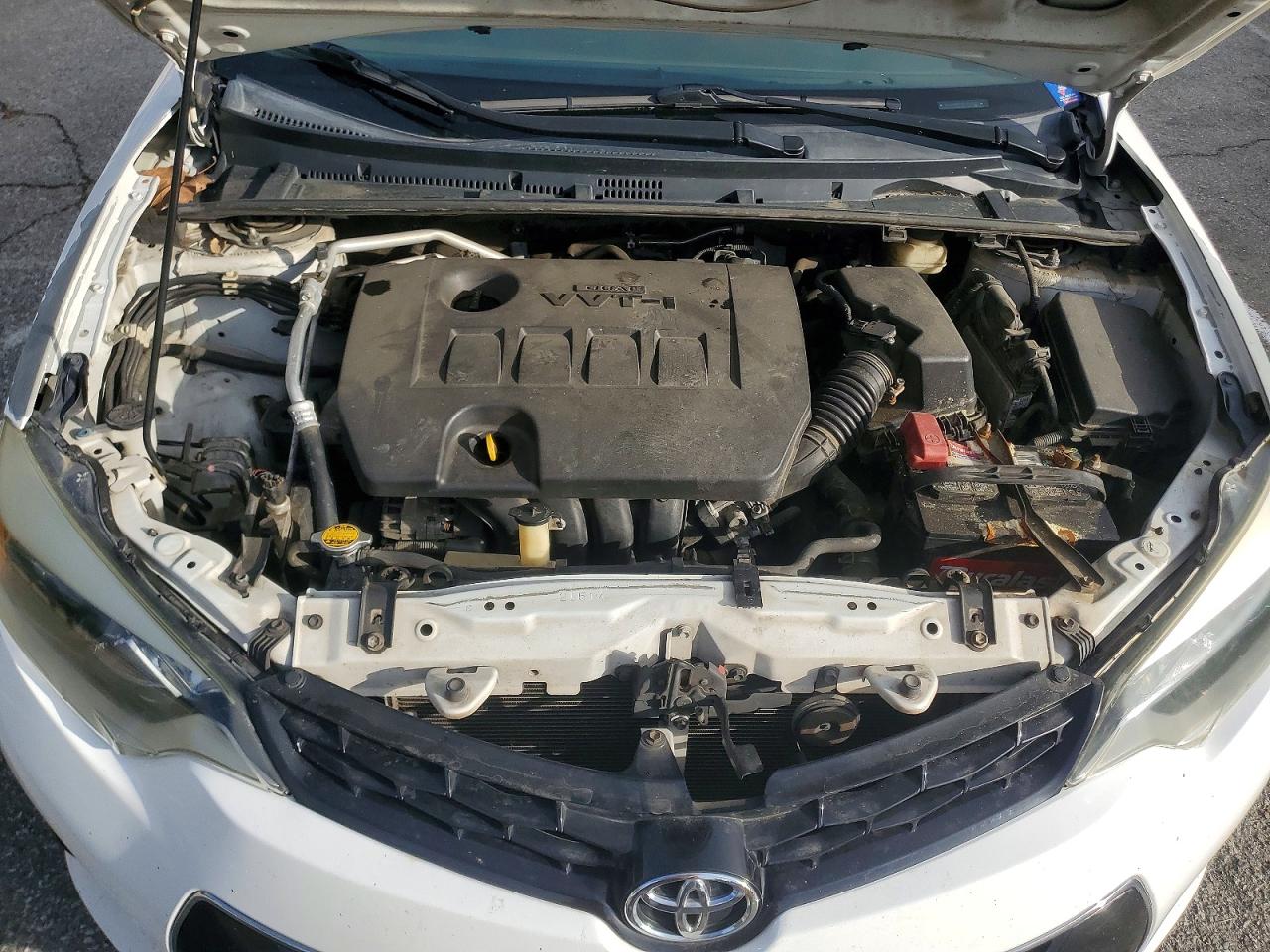 2015 Toyota Corolla L Белый vin: 5YFBURHE1FP347031