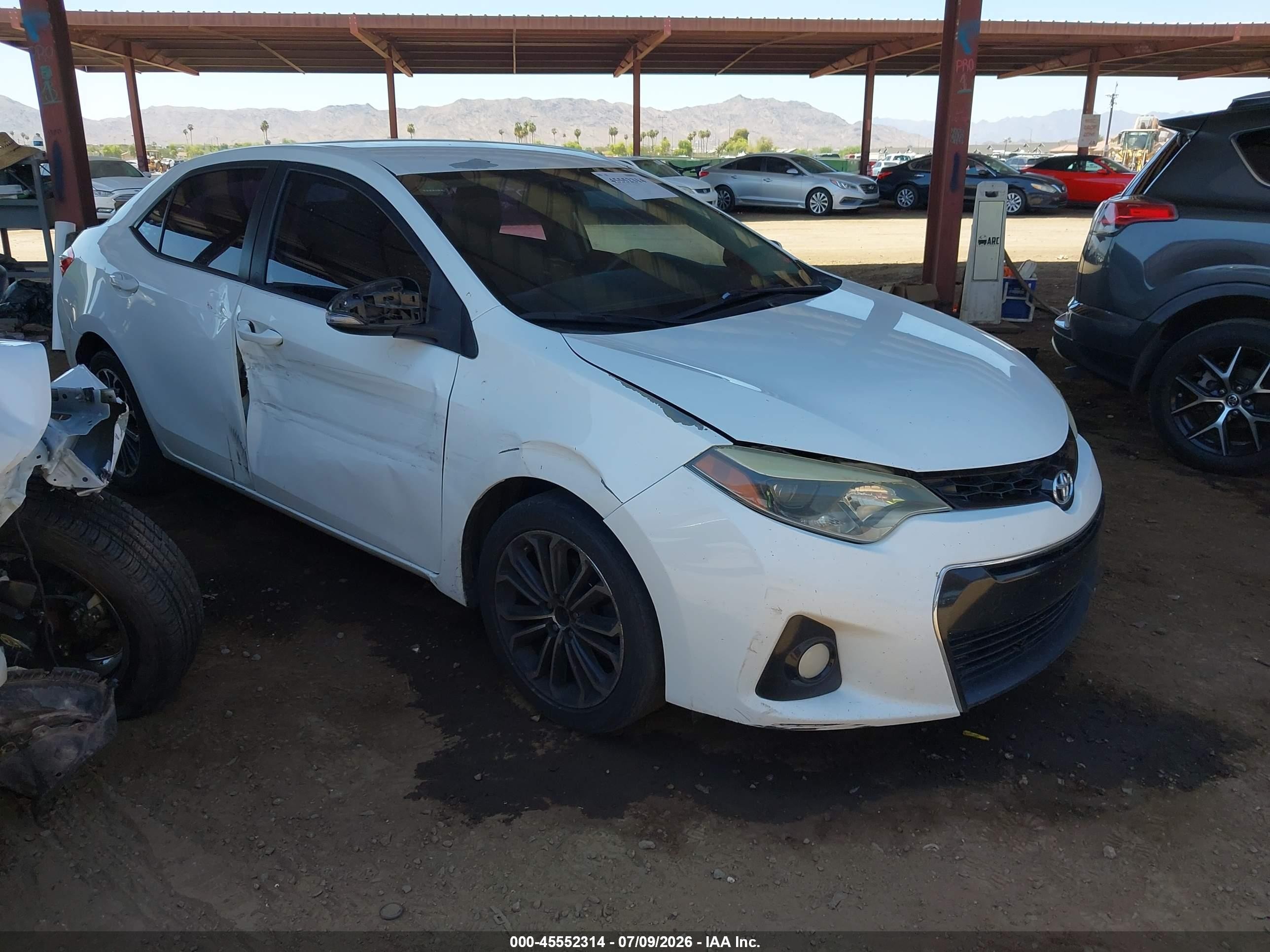 2015 Toyota Corolla S Plus White vin: 5YFBURHE1FP352021