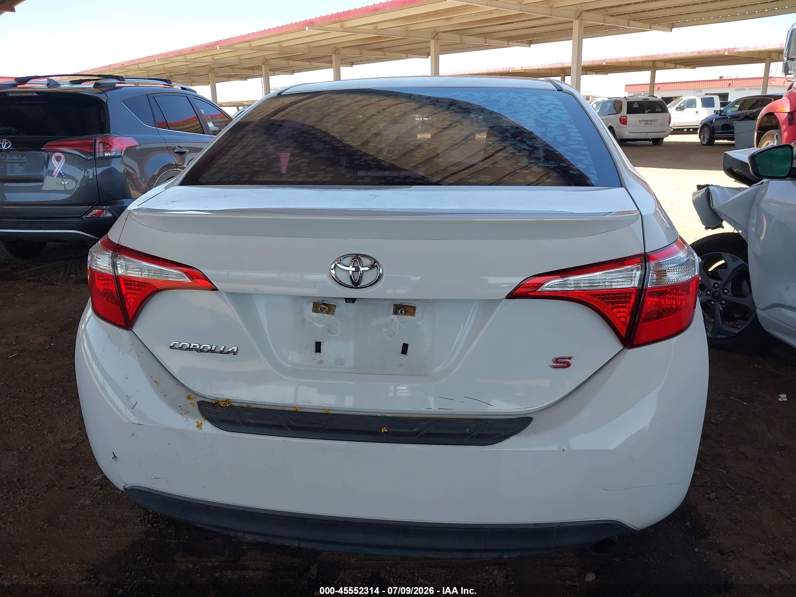 2015 Toyota Corolla S Plus White vin: 5YFBURHE1FP352021