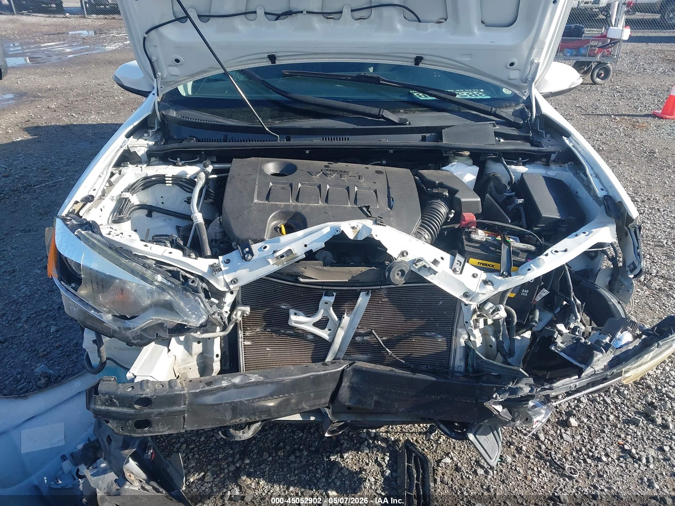 2015 Toyota Corolla S Plus Белый vin: 5YFBURHE1FP360037