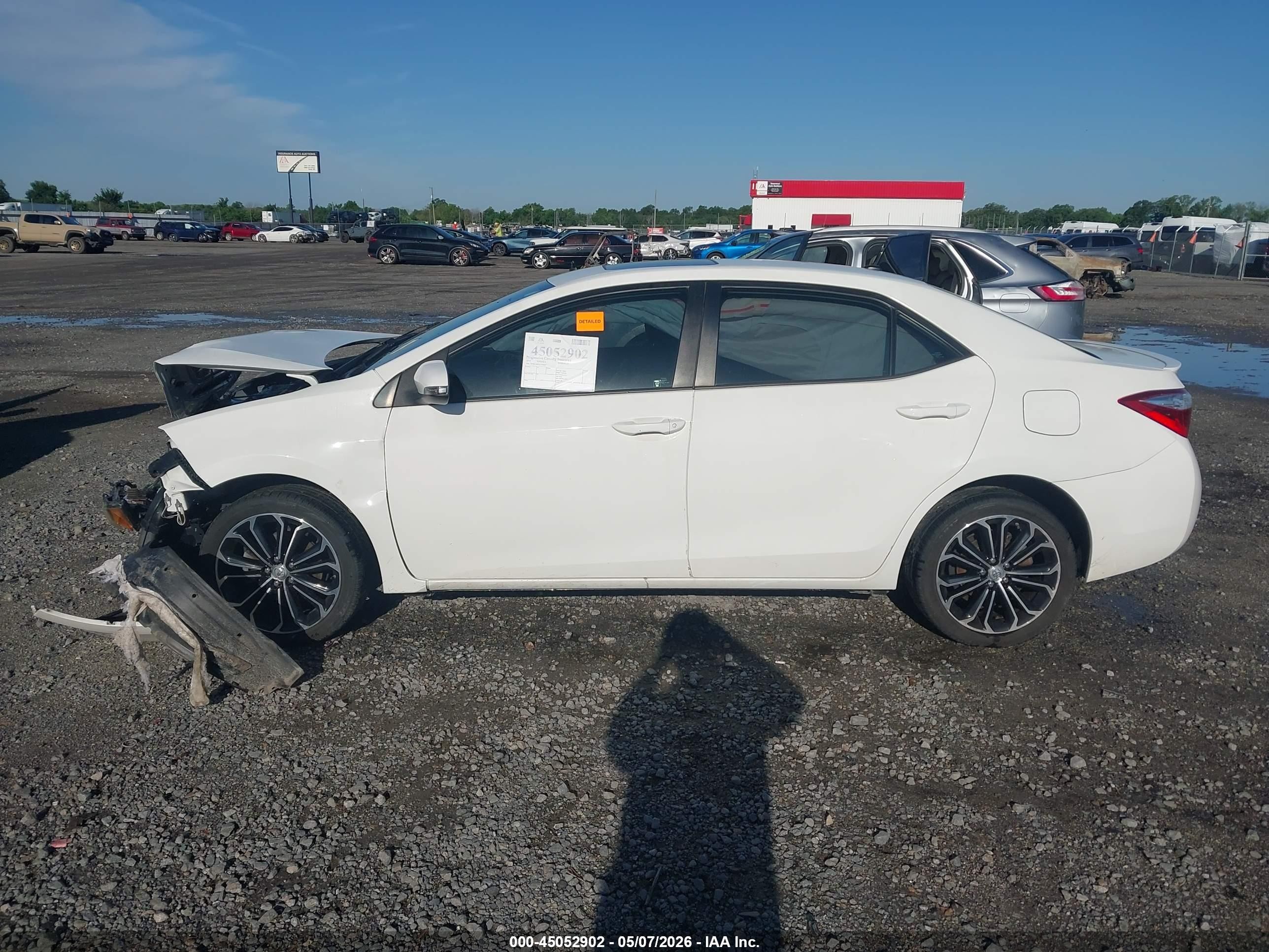 2015 Toyota Corolla S Plus Белый vin: 5YFBURHE1FP360037