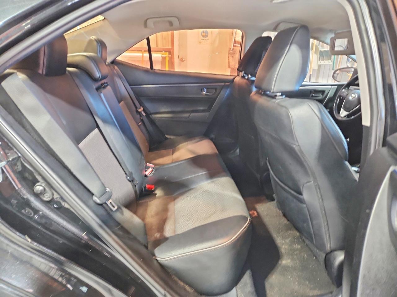 2015 Toyota Corolla S Plus Black vin: 5YFBURHE1FP362399